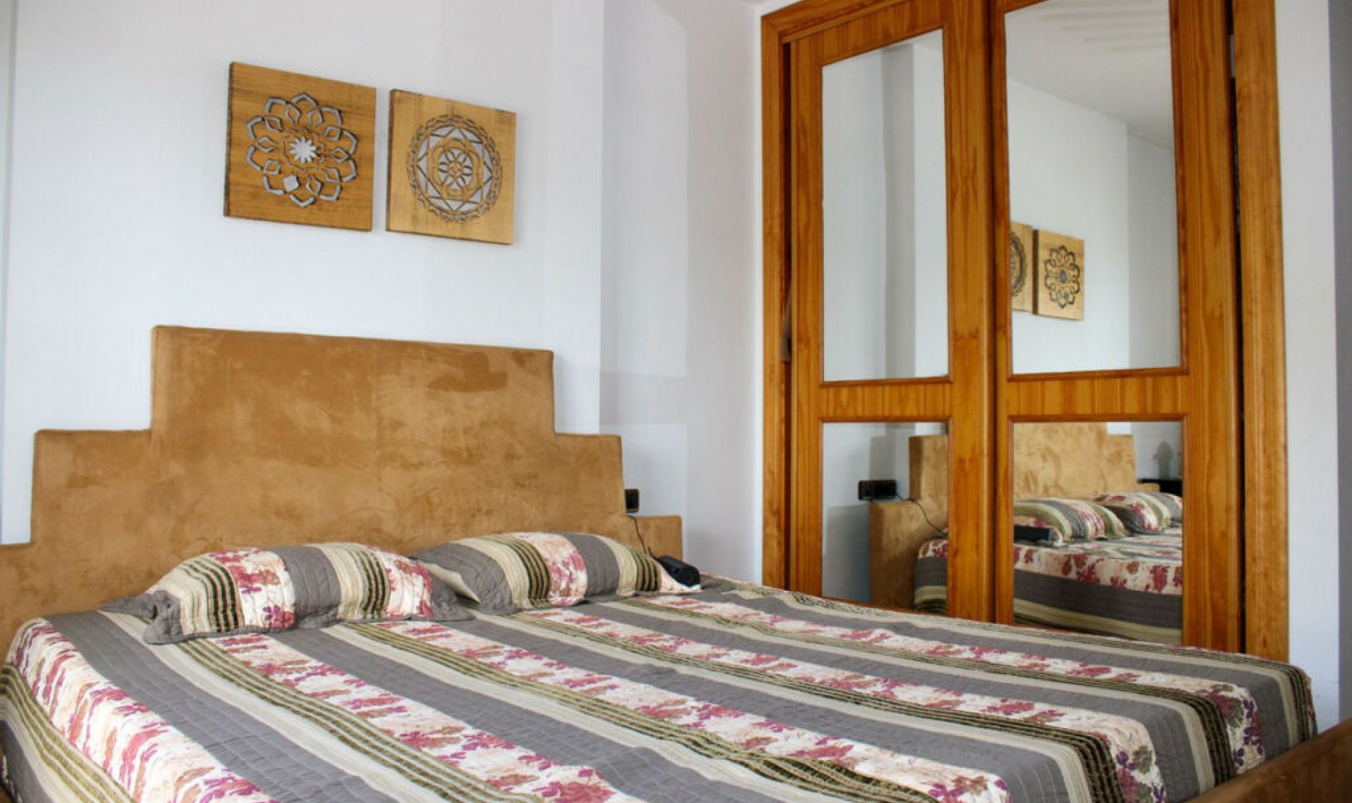 Resale - House -
Nerja