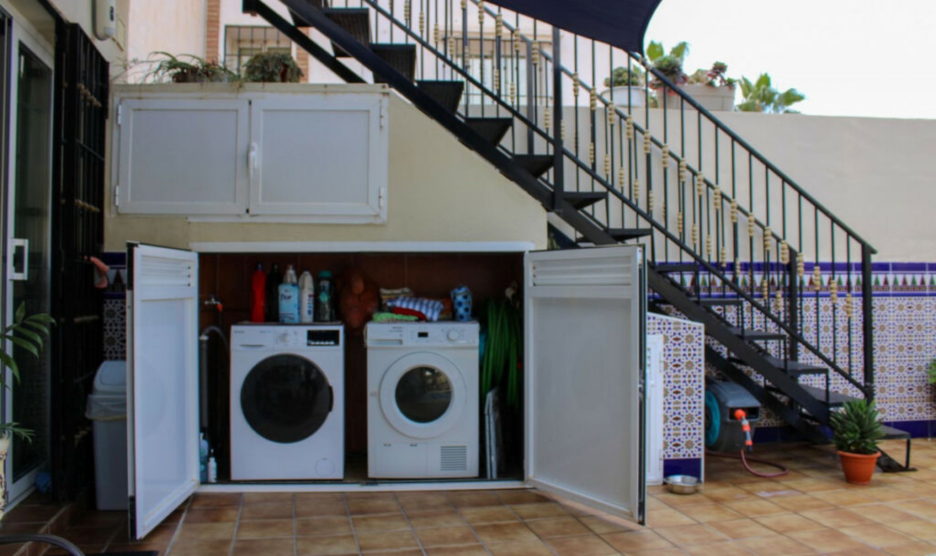 Resale - House -
Nerja