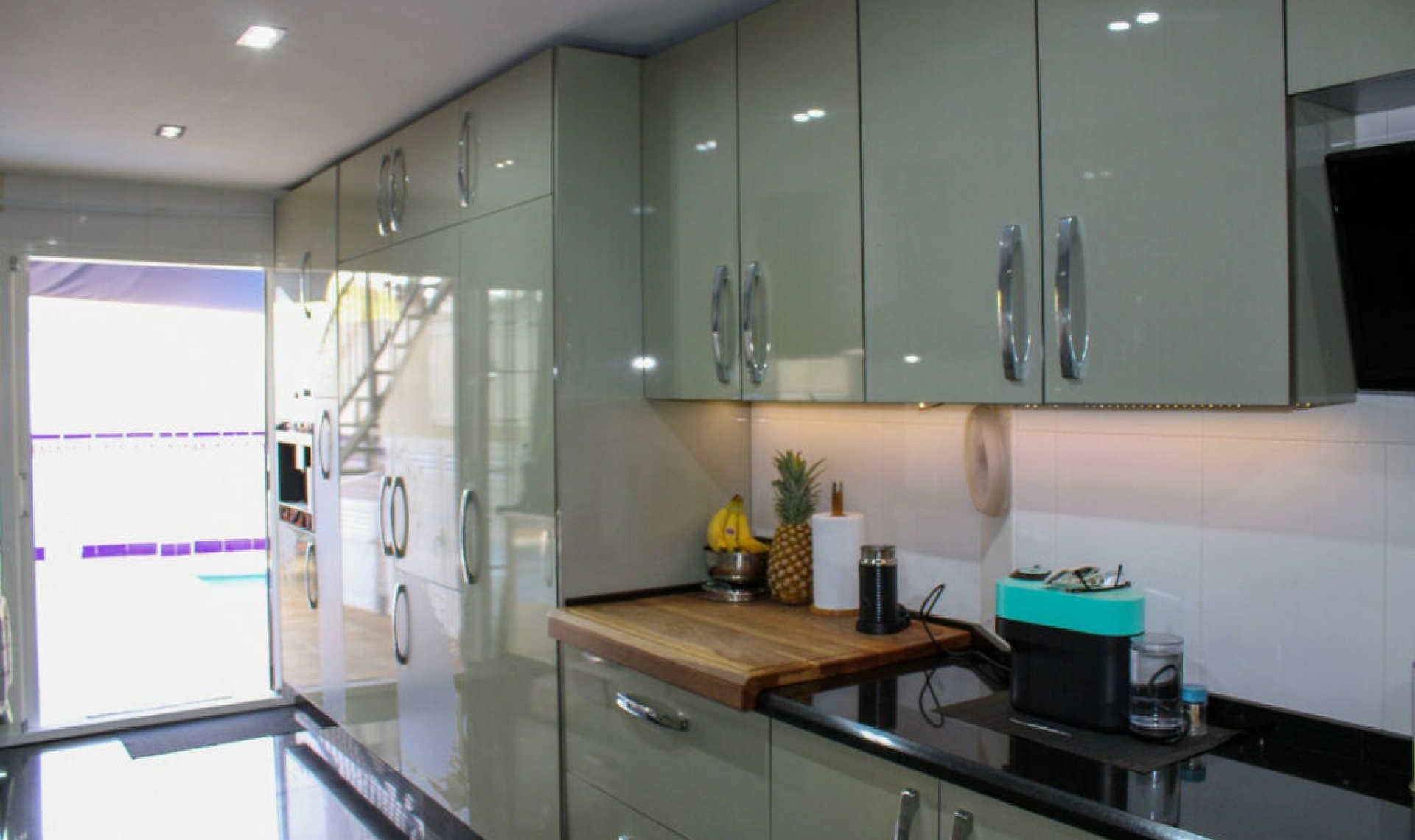 Resale - House -
Nerja