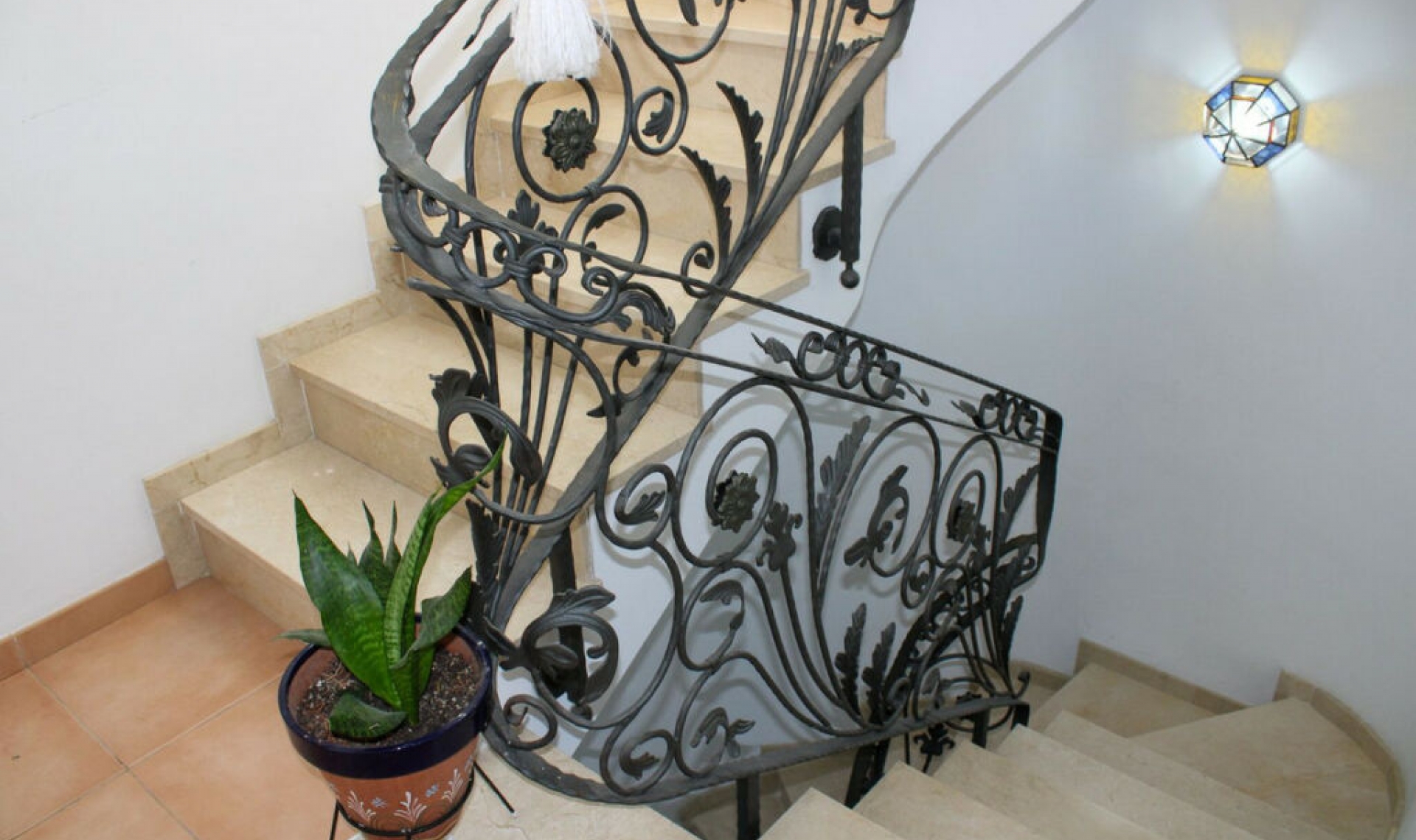 Resale - House -
Nerja