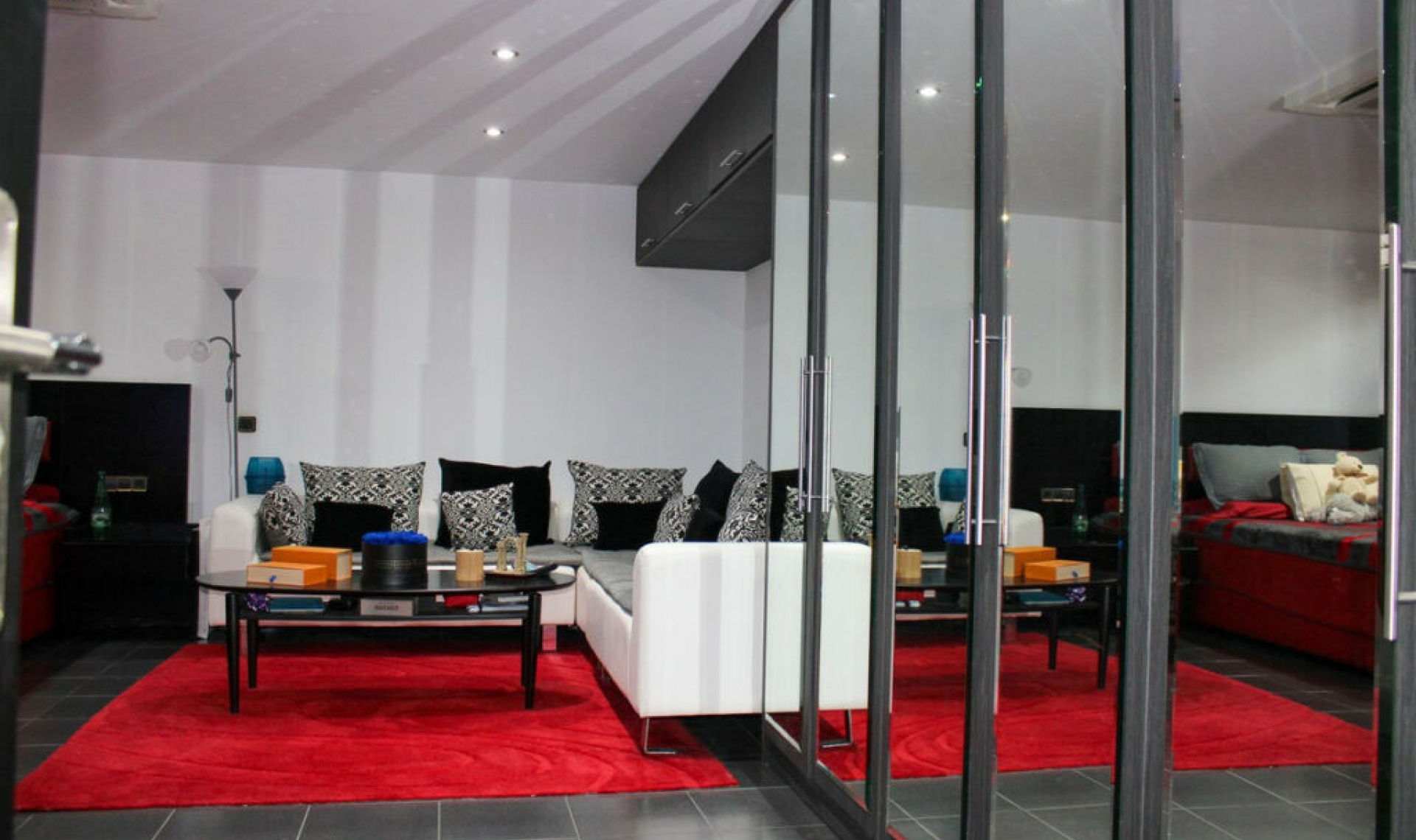 Resale - House -
Nerja