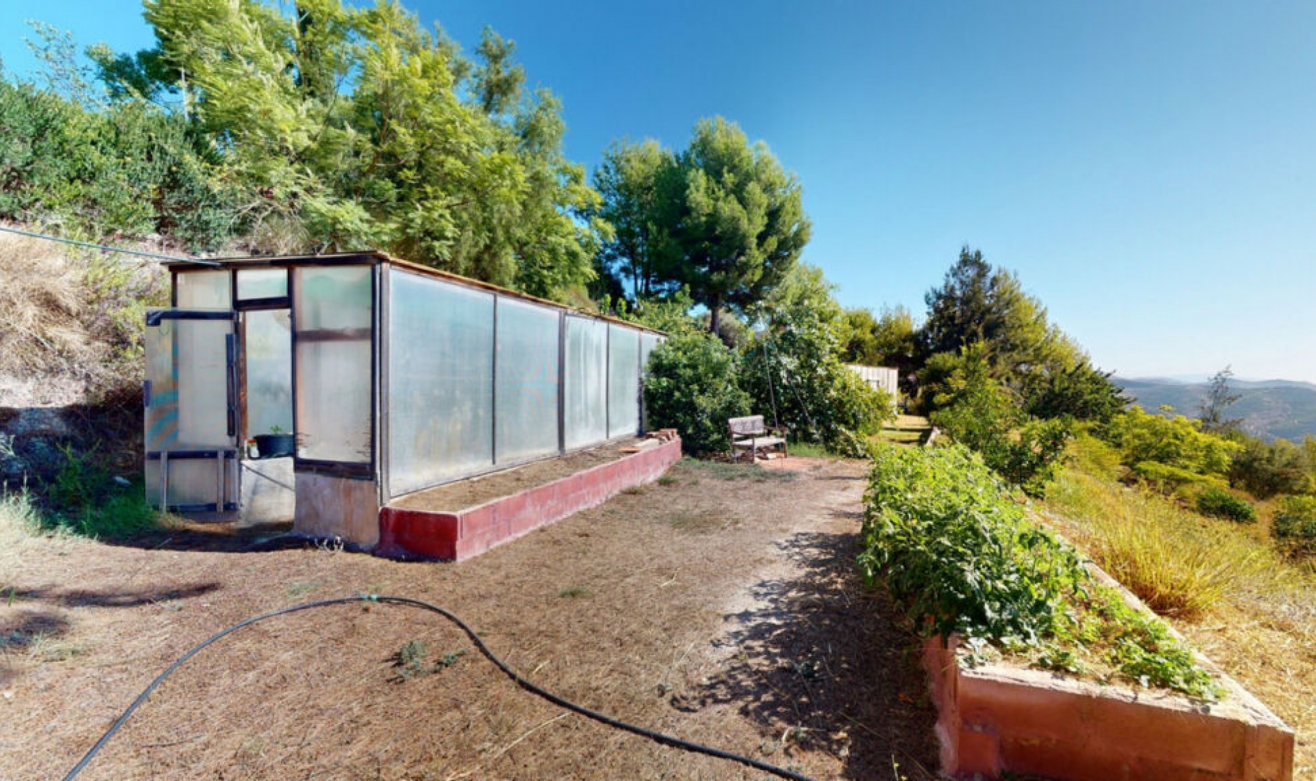 Resale - House -
Nerja