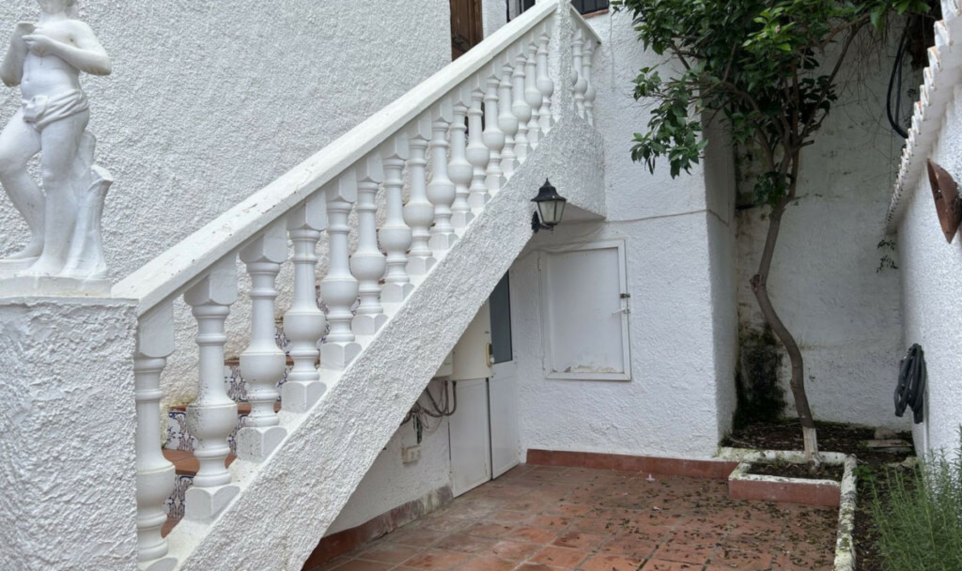 Resale - House -
Nerja