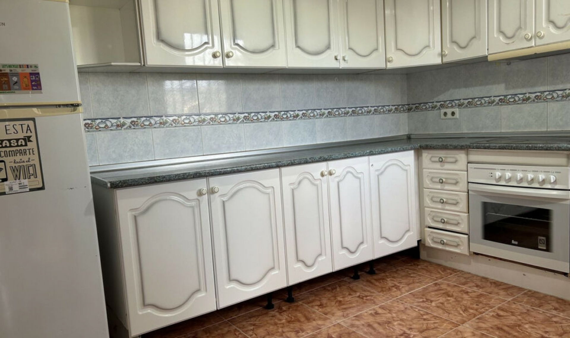 Resale - House -
Nerja