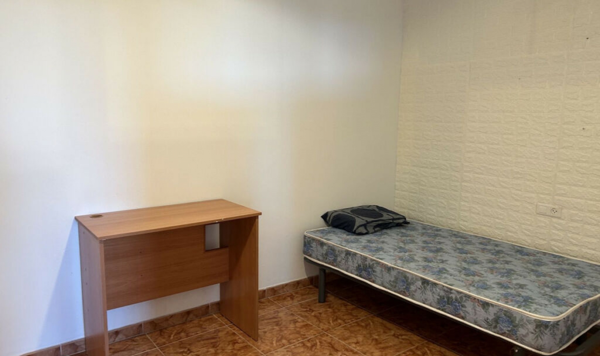 Resale - House -
Nerja