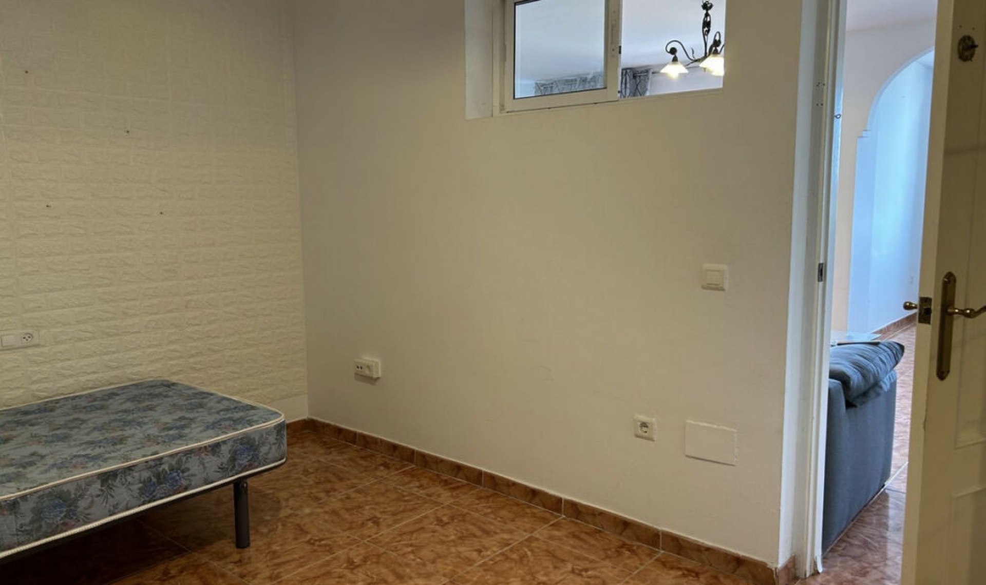 Resale - House -
Nerja