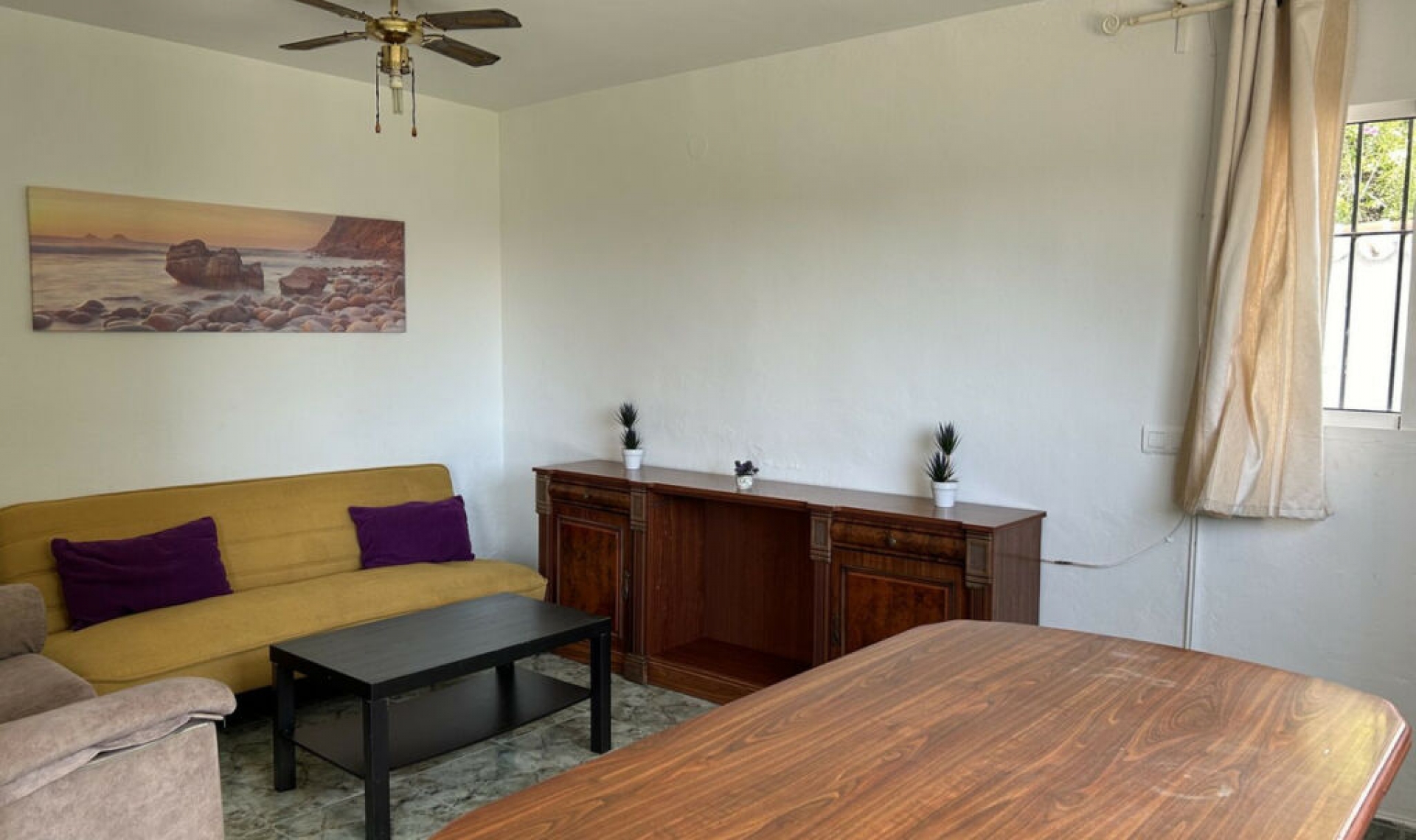 Resale - House -
Nerja