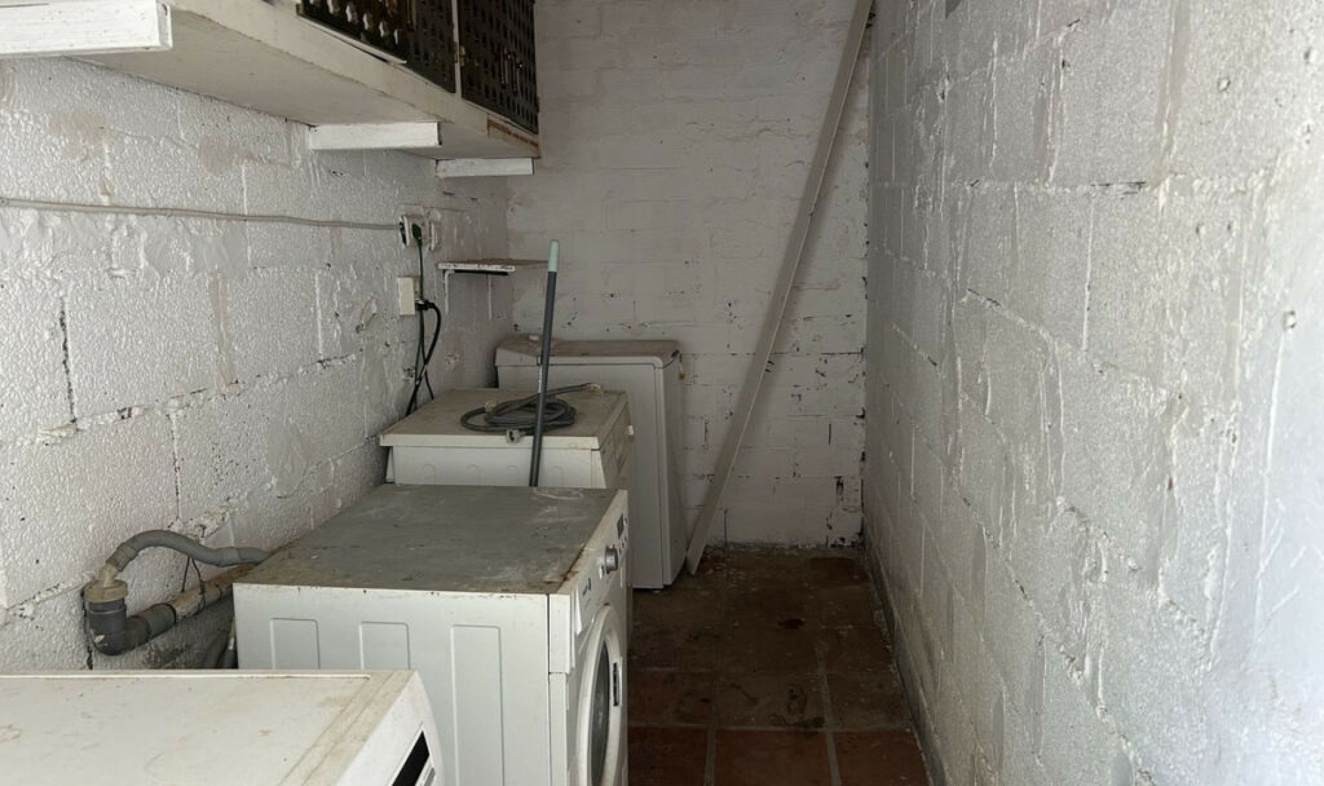 Resale - House -
Nerja