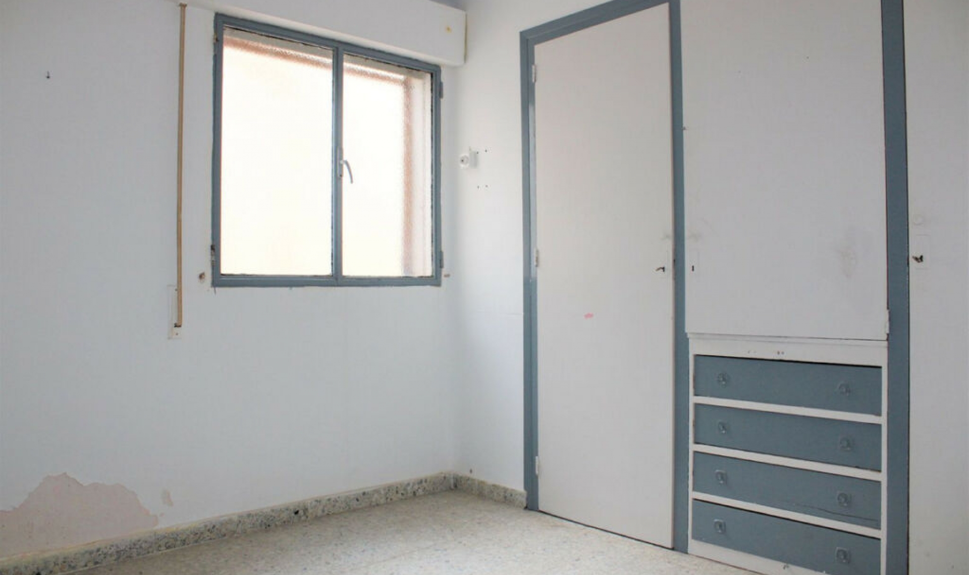 Resale - House -
Nerja