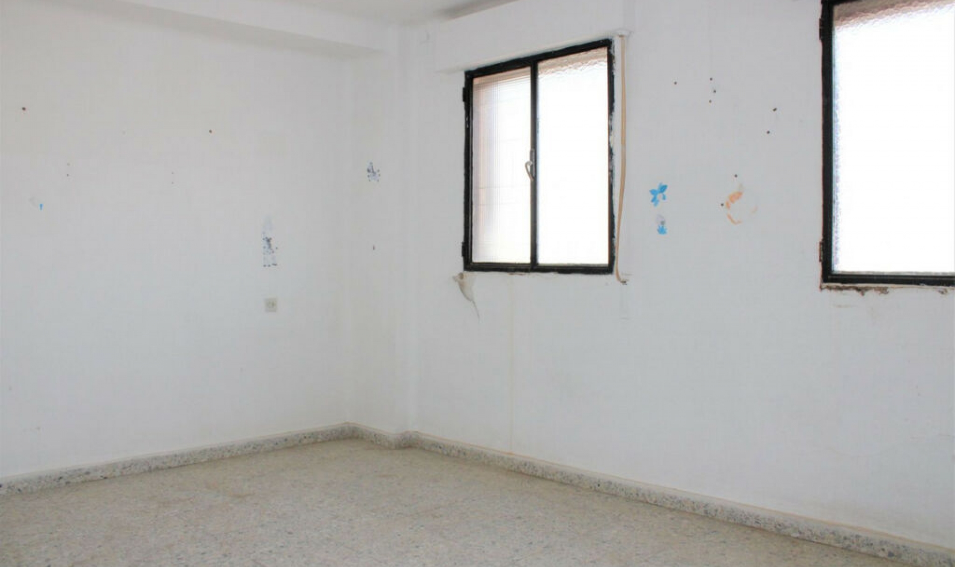 Resale - House -
Nerja