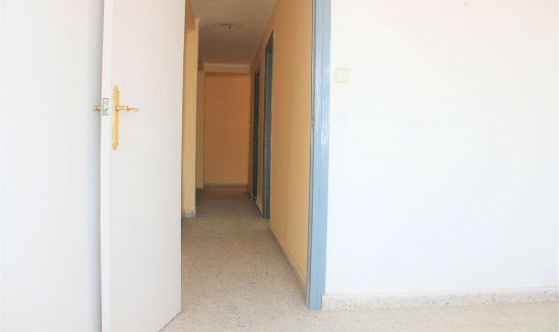 Resale - House -
Nerja