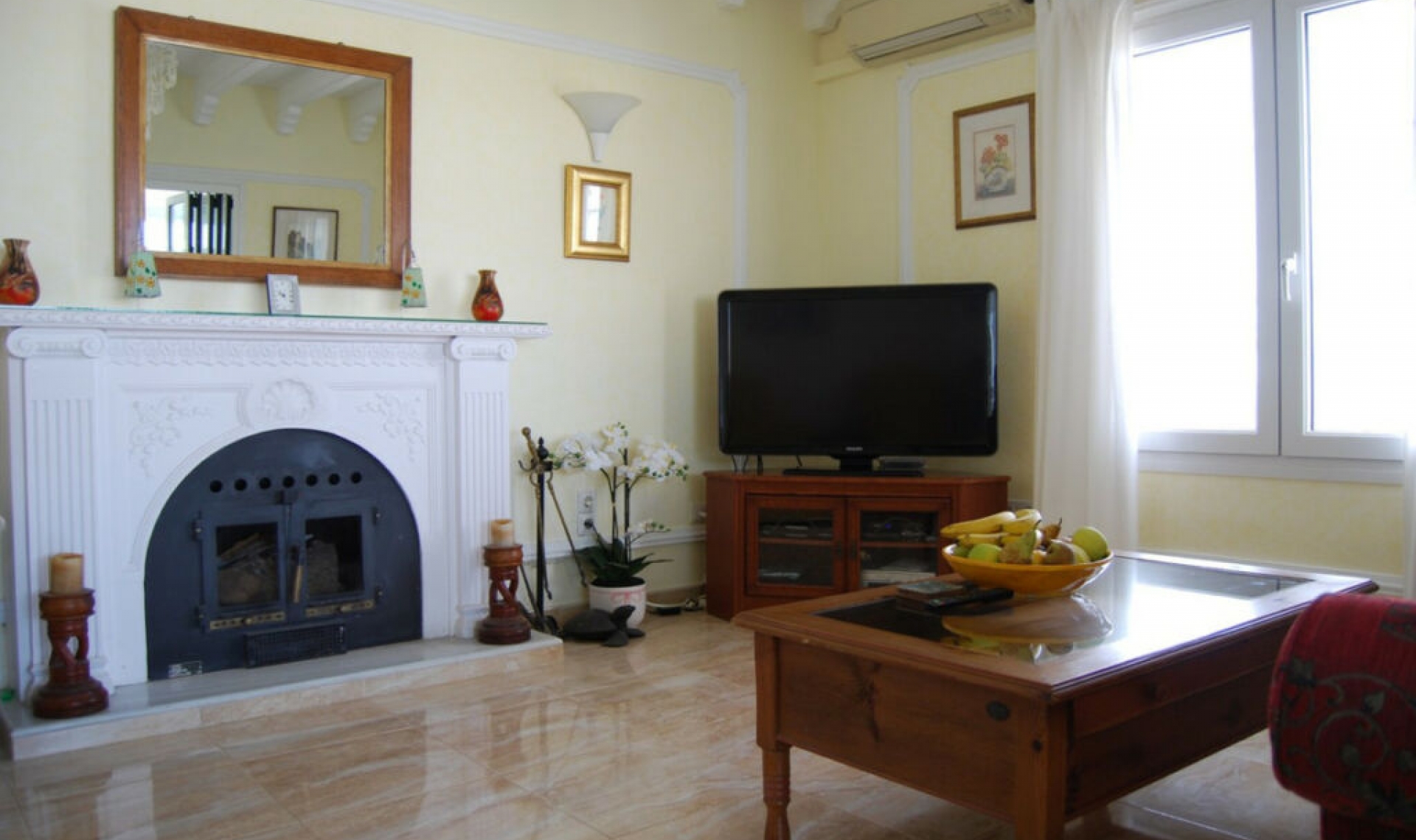 Resale - House -
Nerja