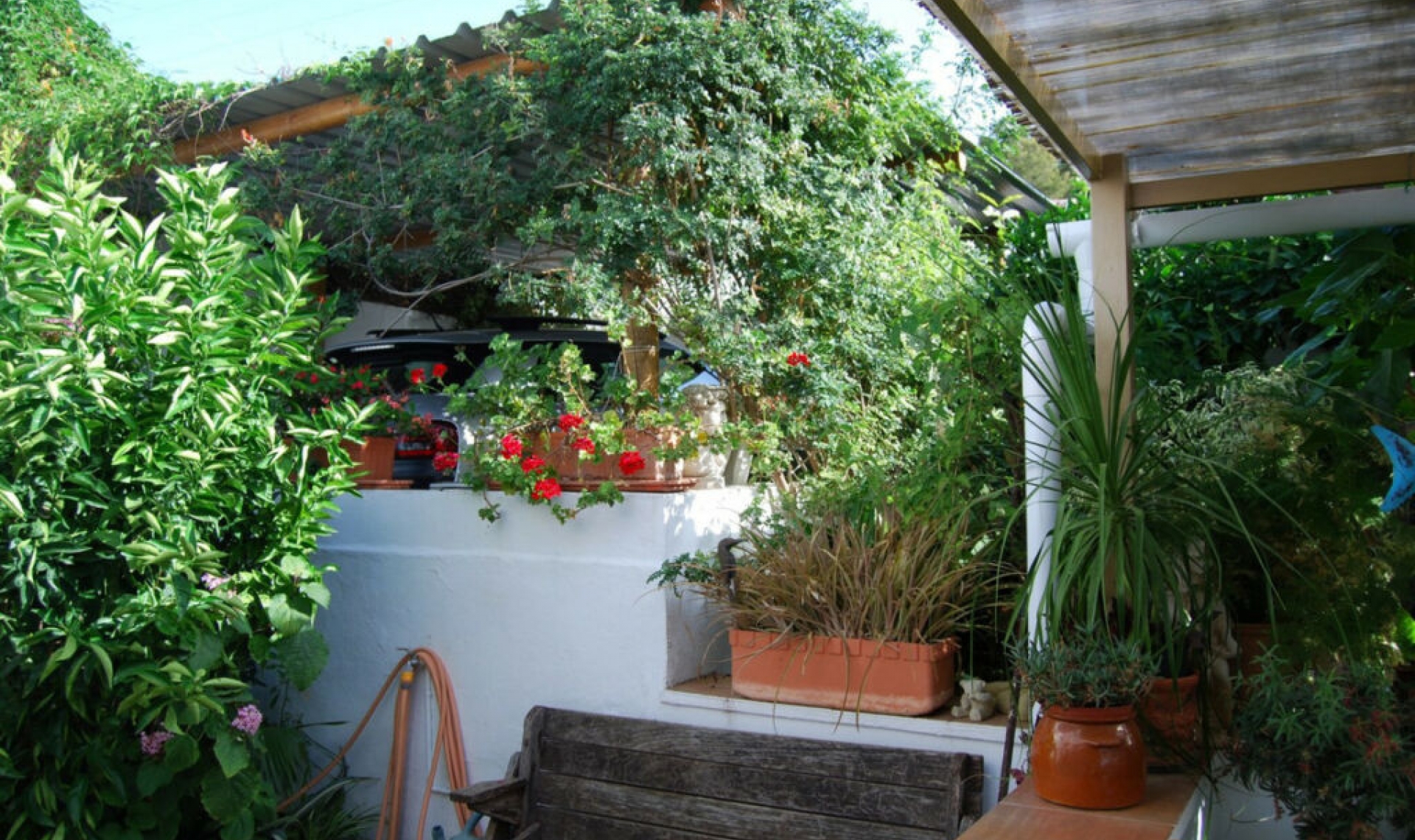 Resale - House -
Nerja
