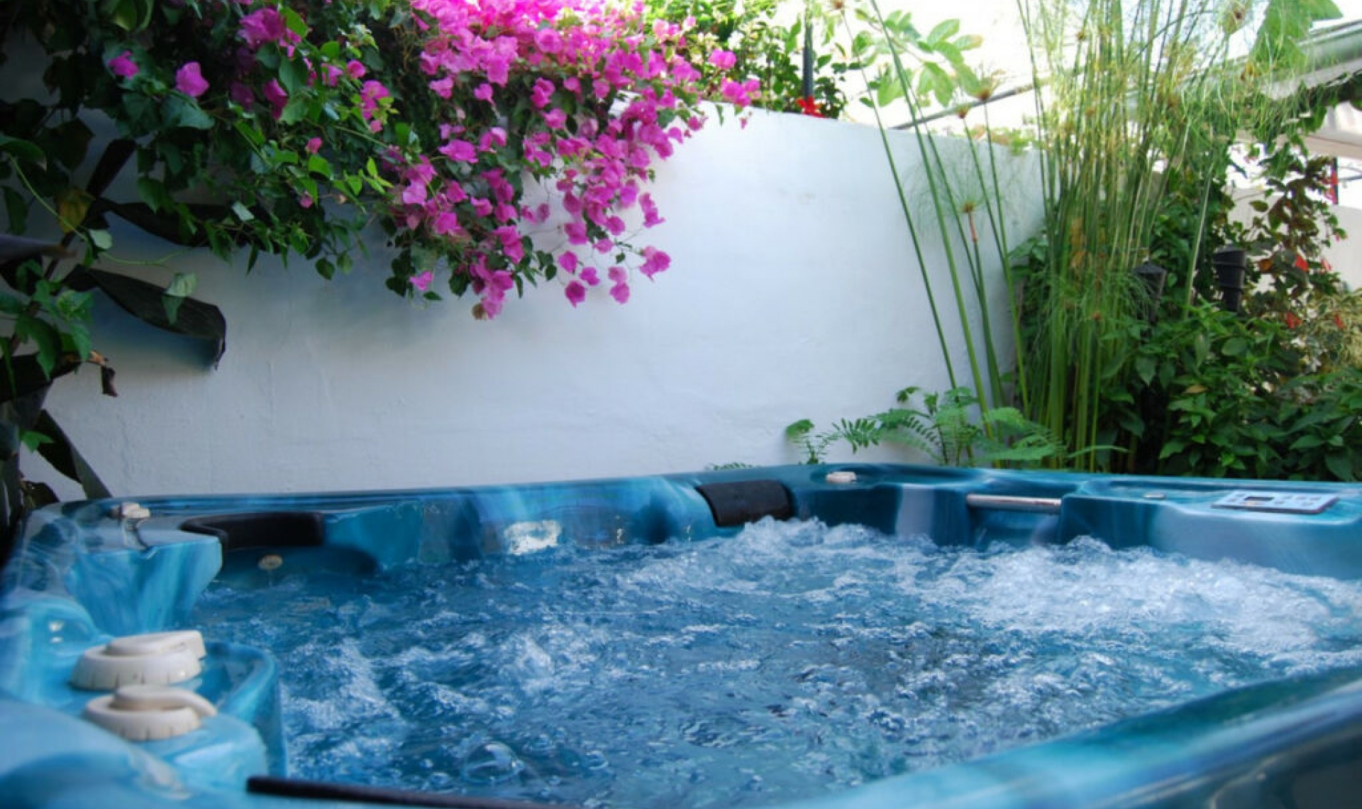 Resale - House -
Nerja