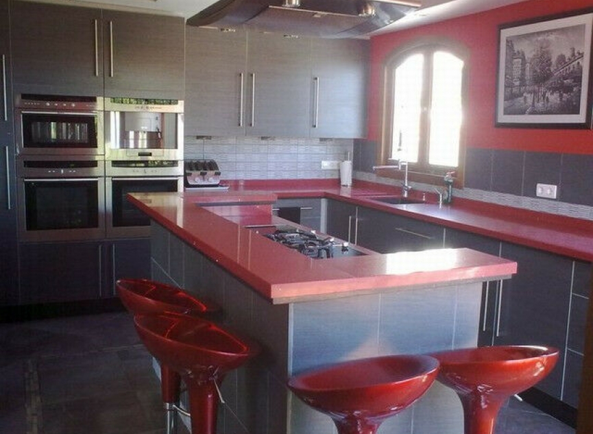 Resale - House -
Nerja