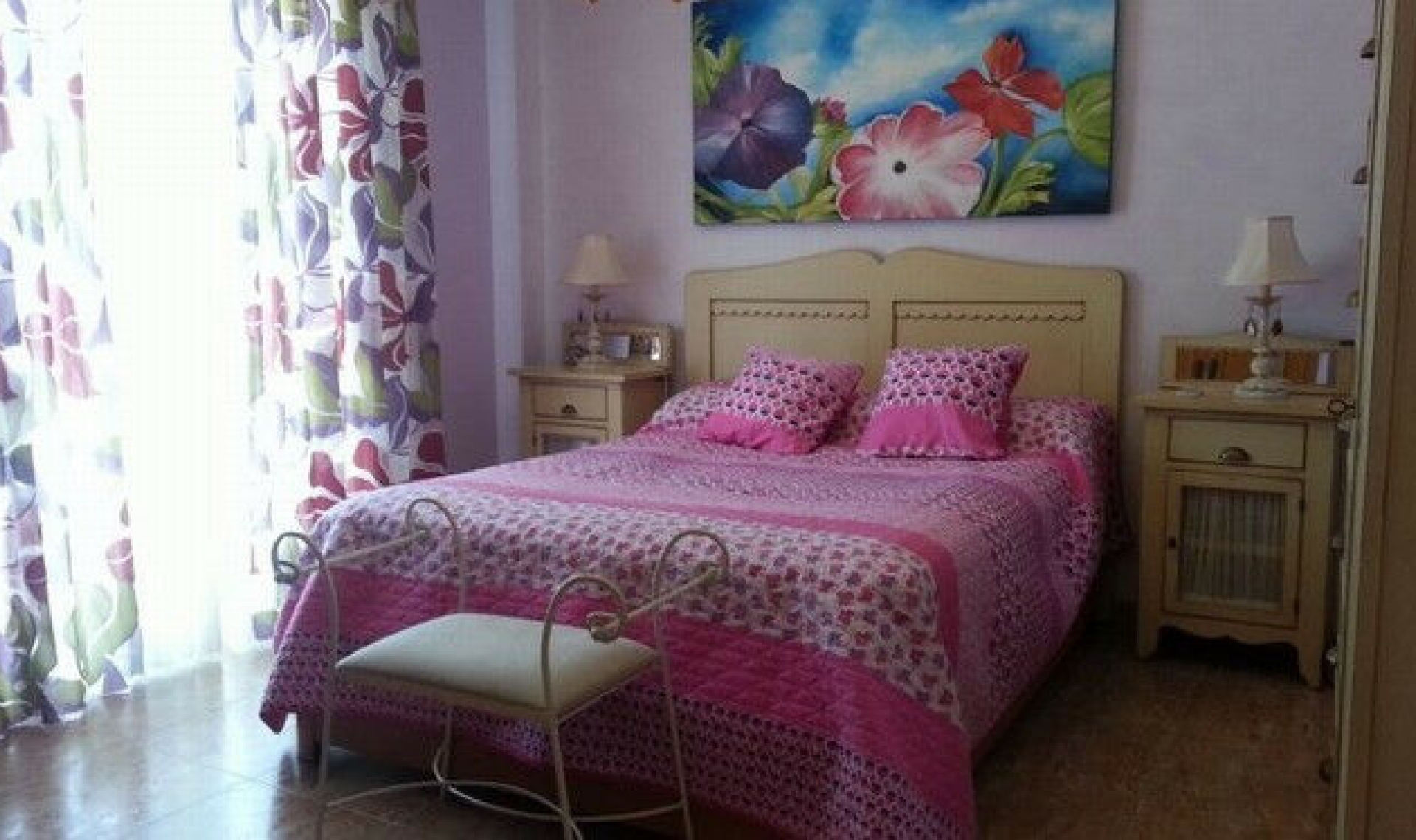 Resale - House -
Nerja