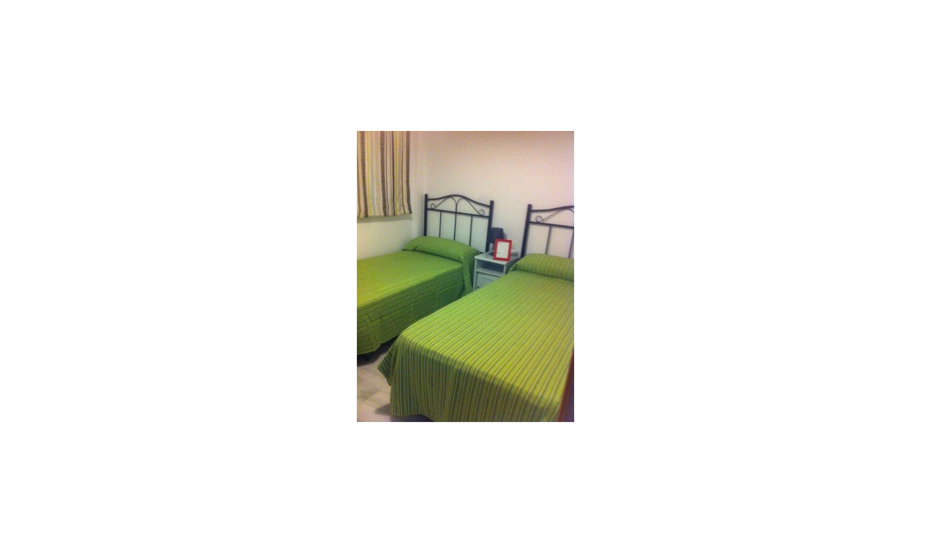 Resale - House -
Nerja