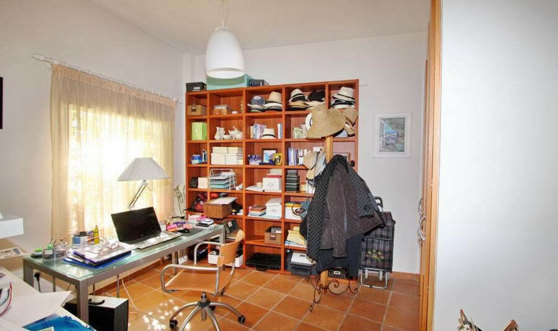 Resale - House -
Nerja