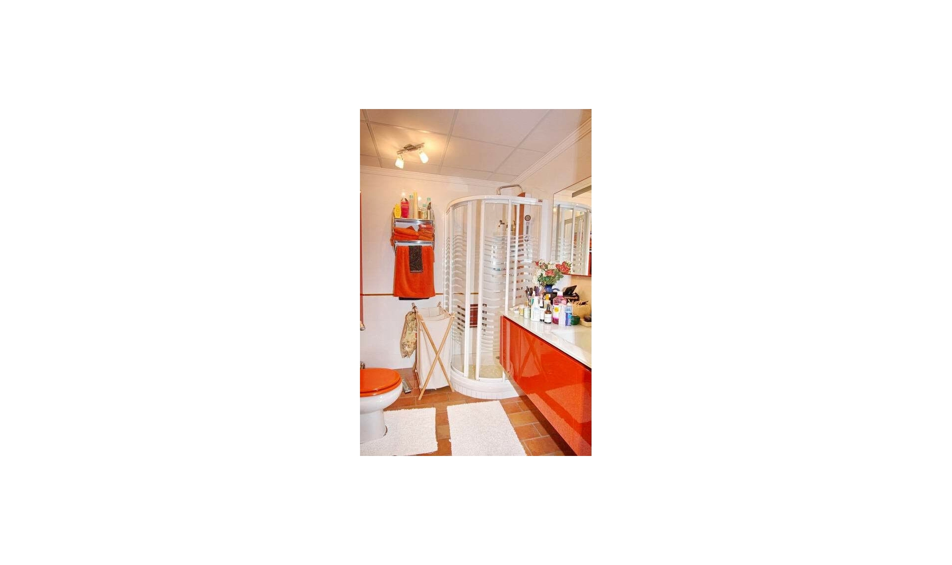 Resale - House -
Nerja