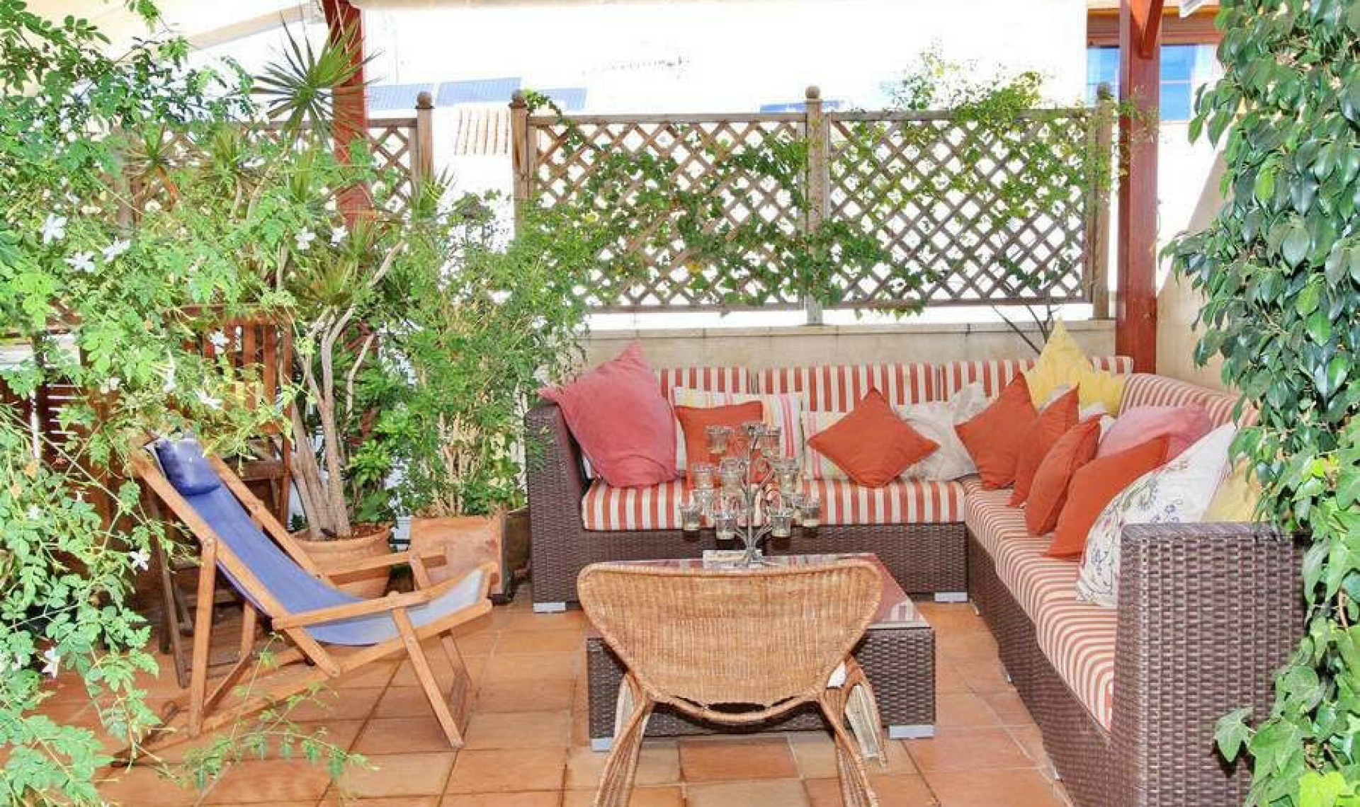 Resale - House -
Nerja