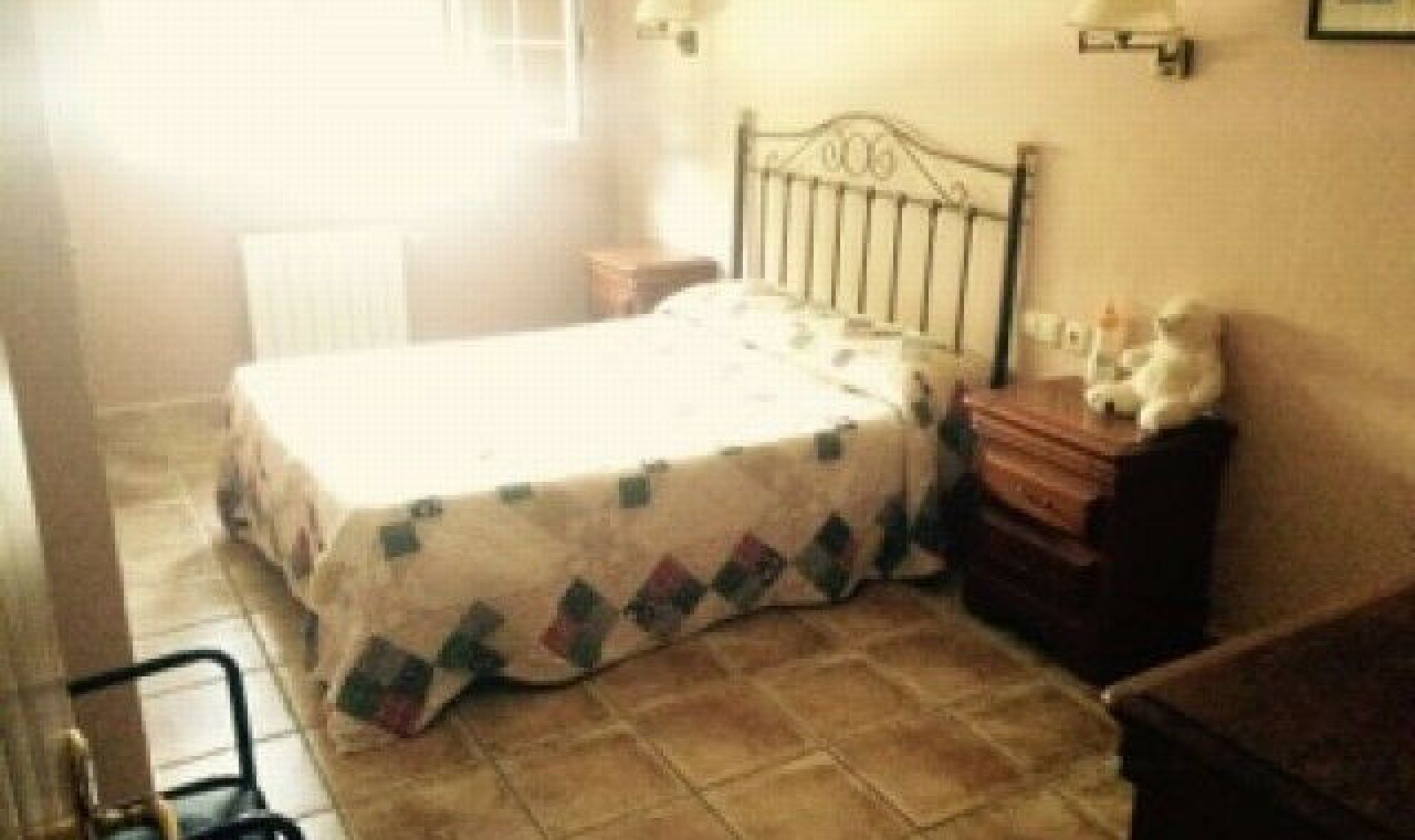 Resale - House -
Nerja