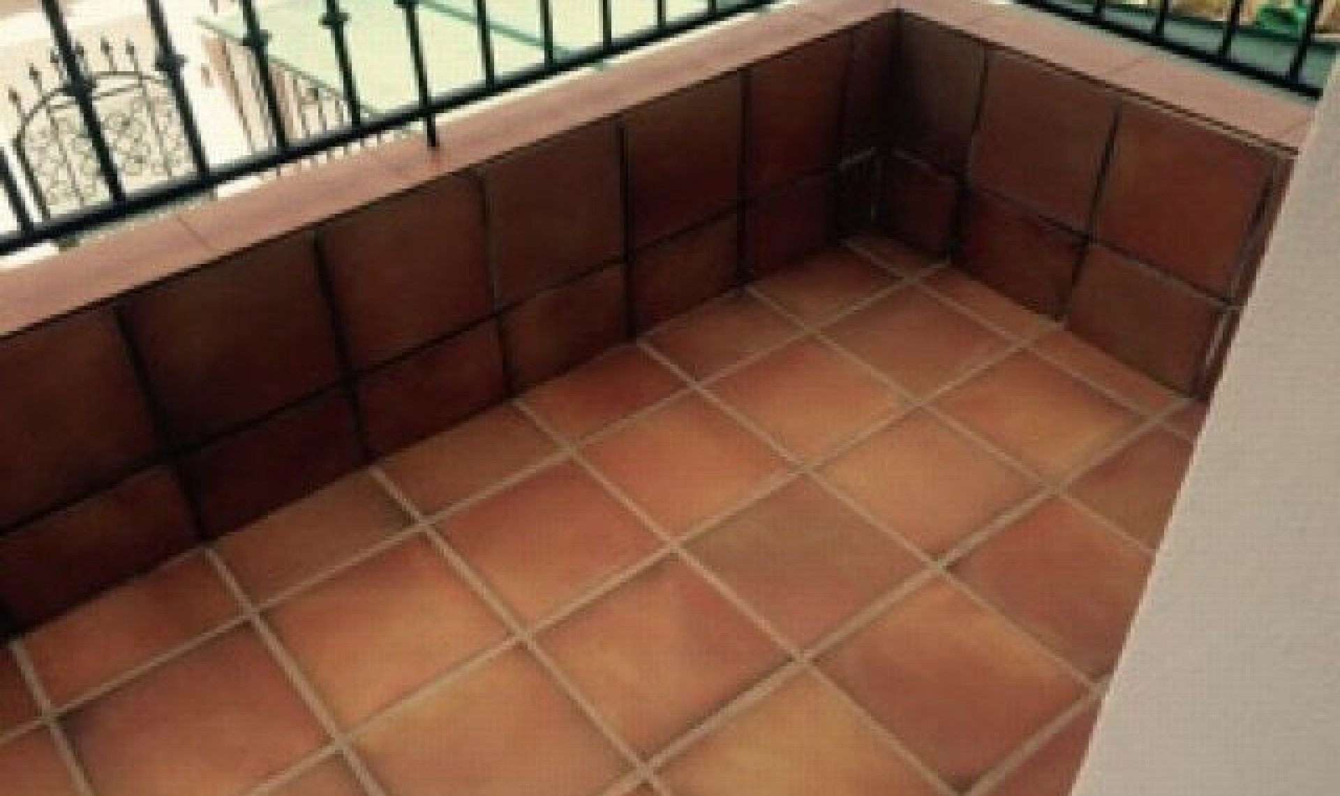 Resale - House -
Nerja