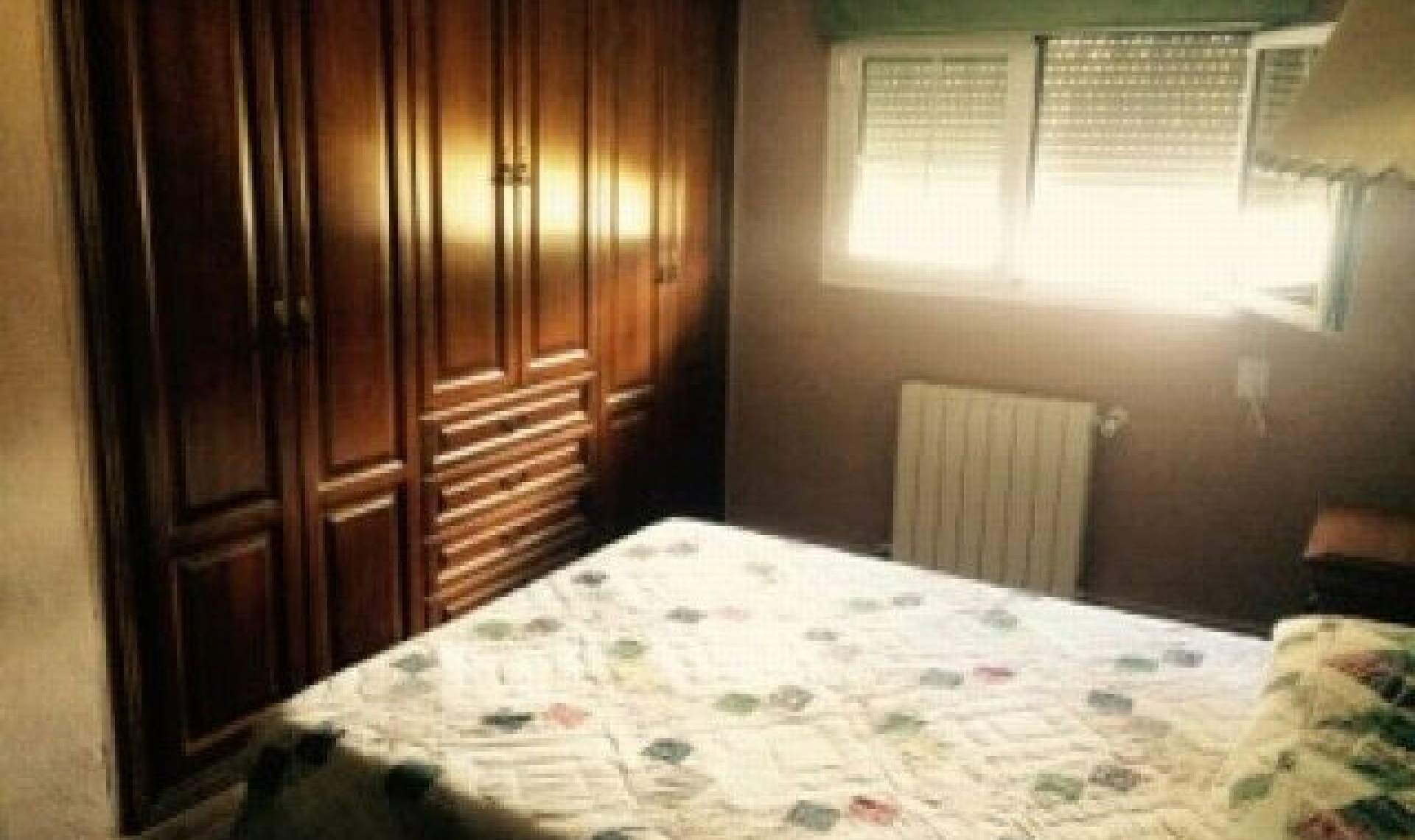Resale - House -
Nerja