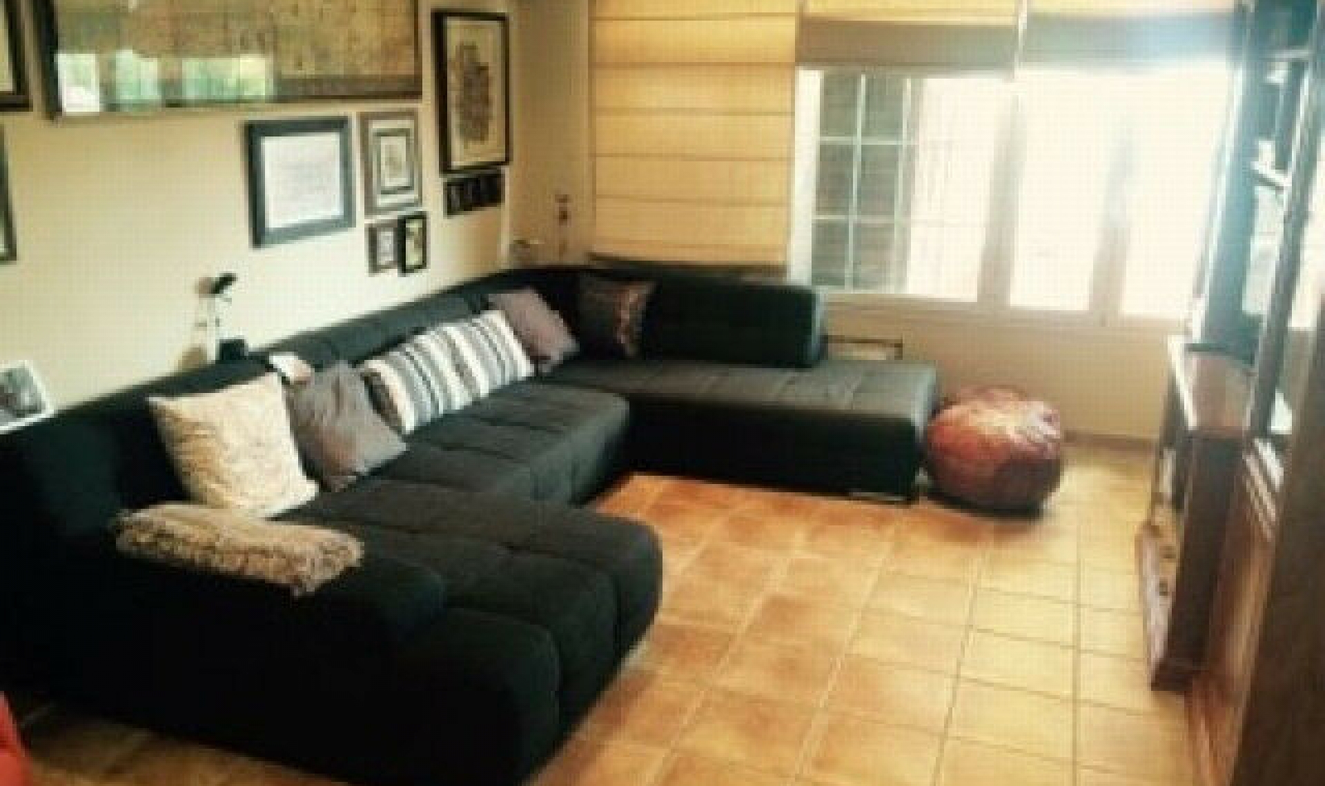 Resale - House -
Nerja