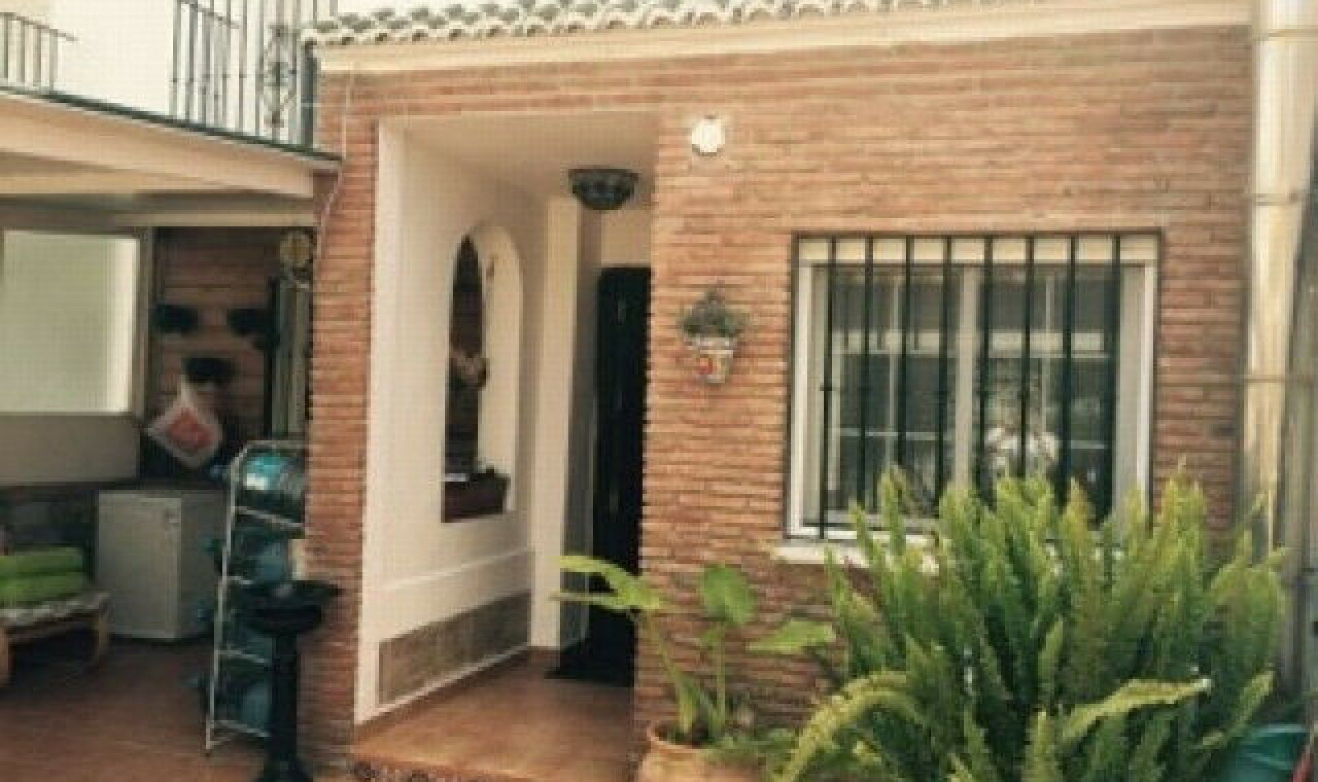 Resale - House -
Nerja