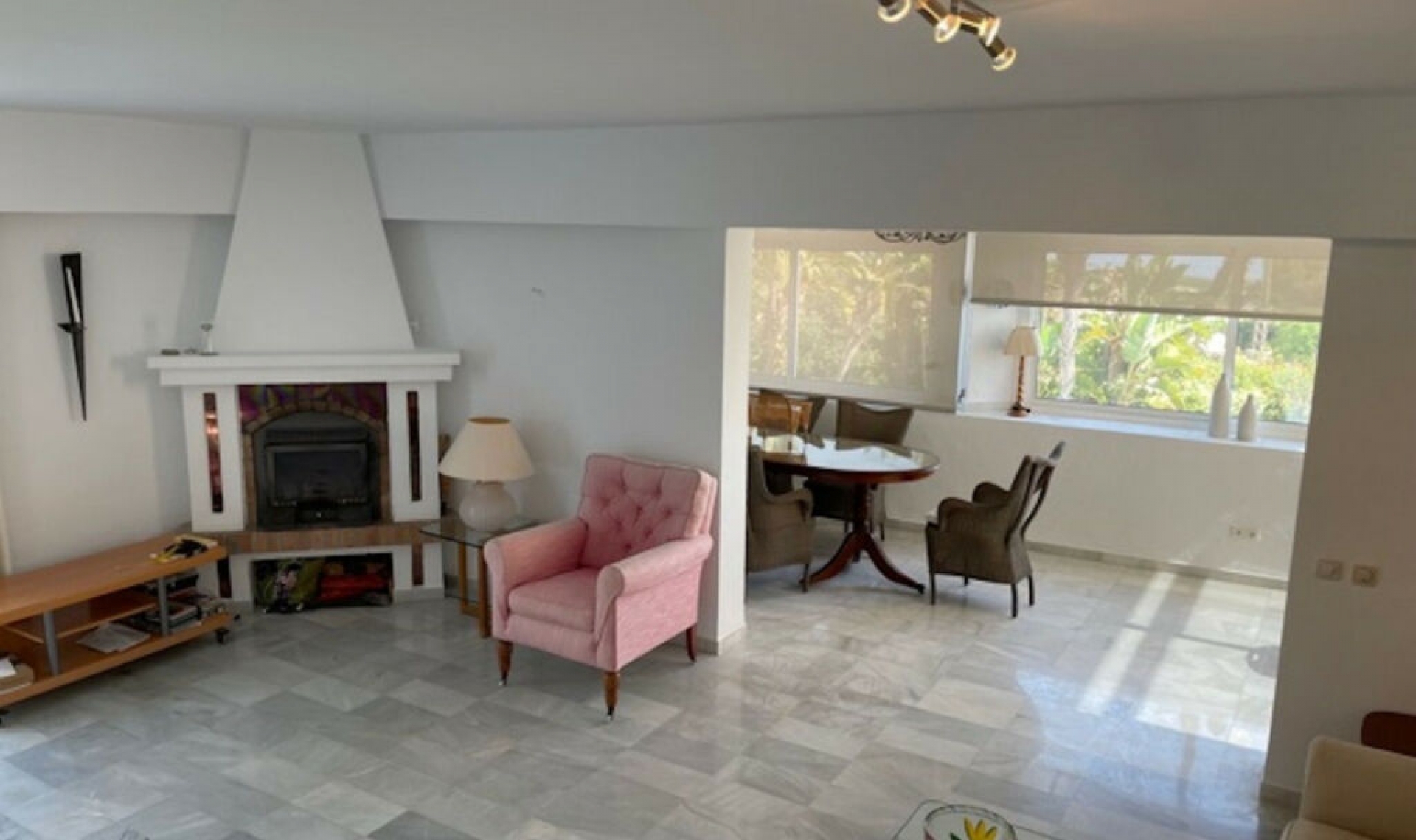 Resale - House -
Nerja