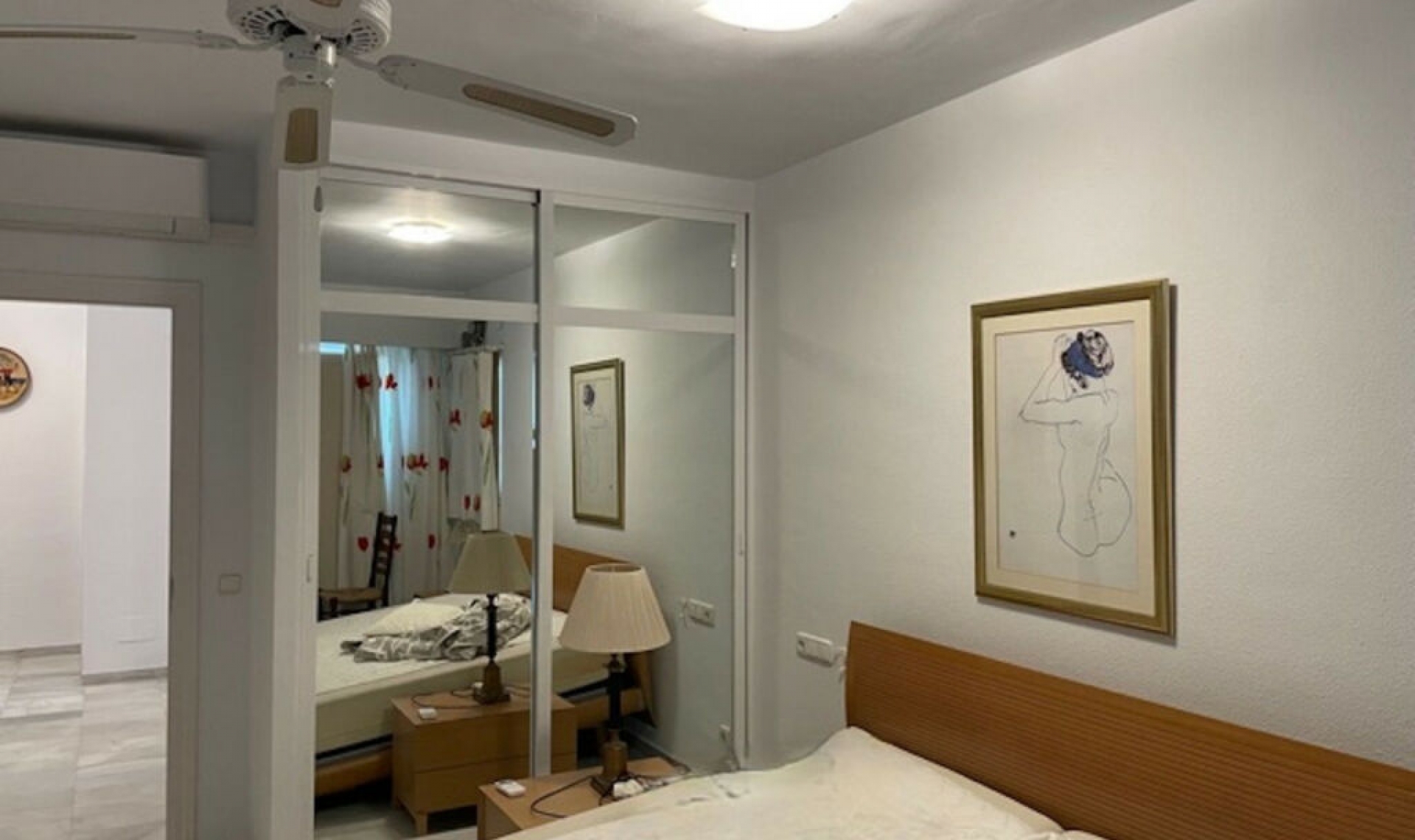 Resale - House -
Nerja