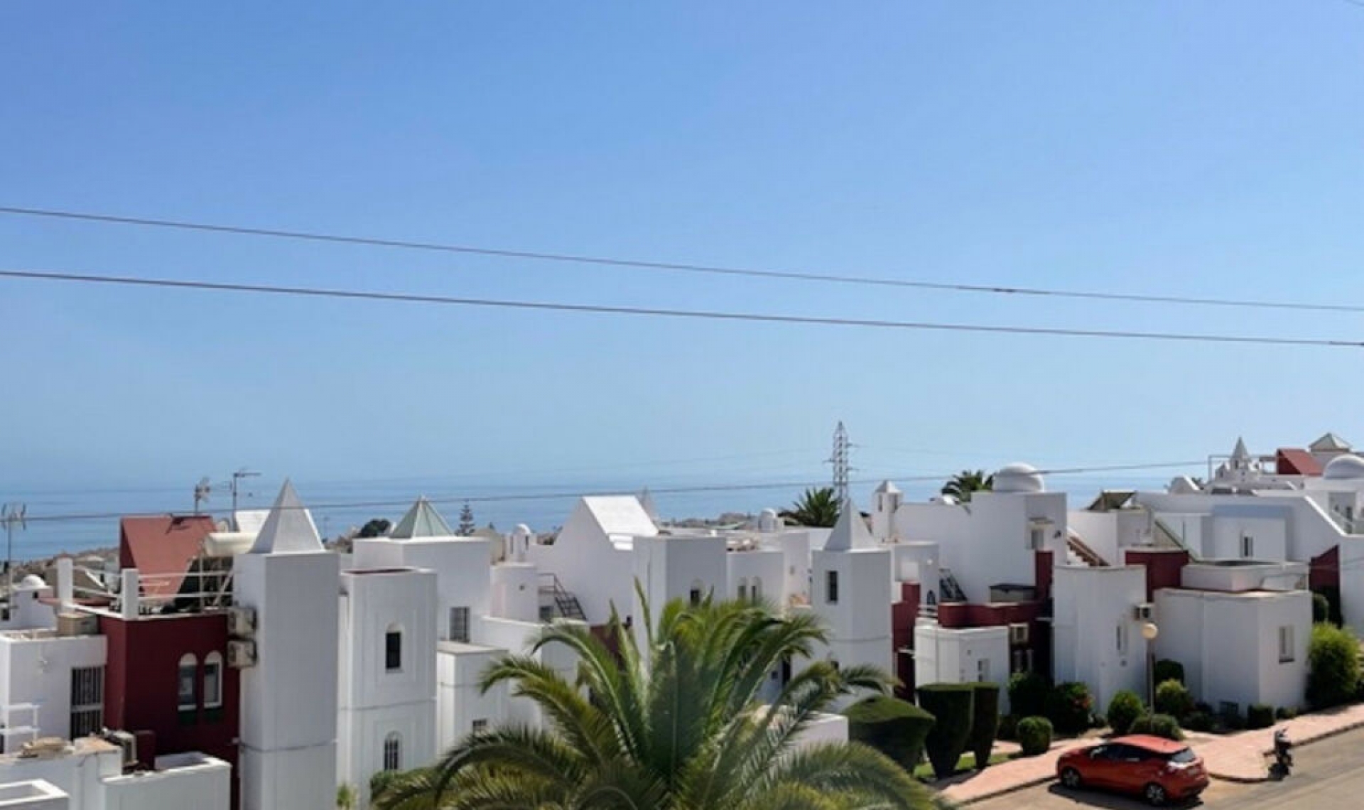 Resale - House -
Nerja