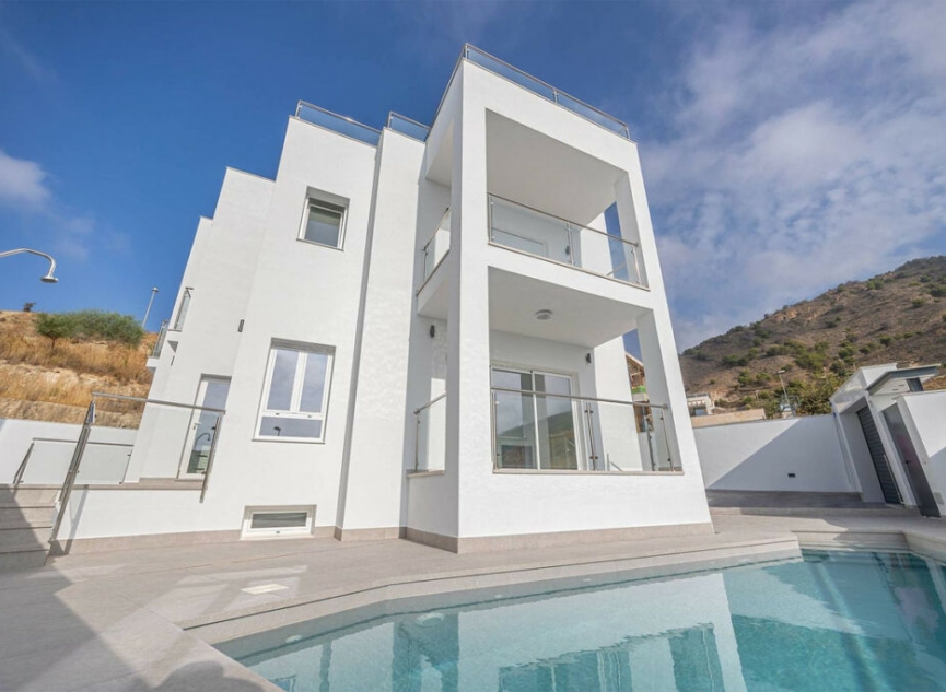 Resale - House -
Nerja