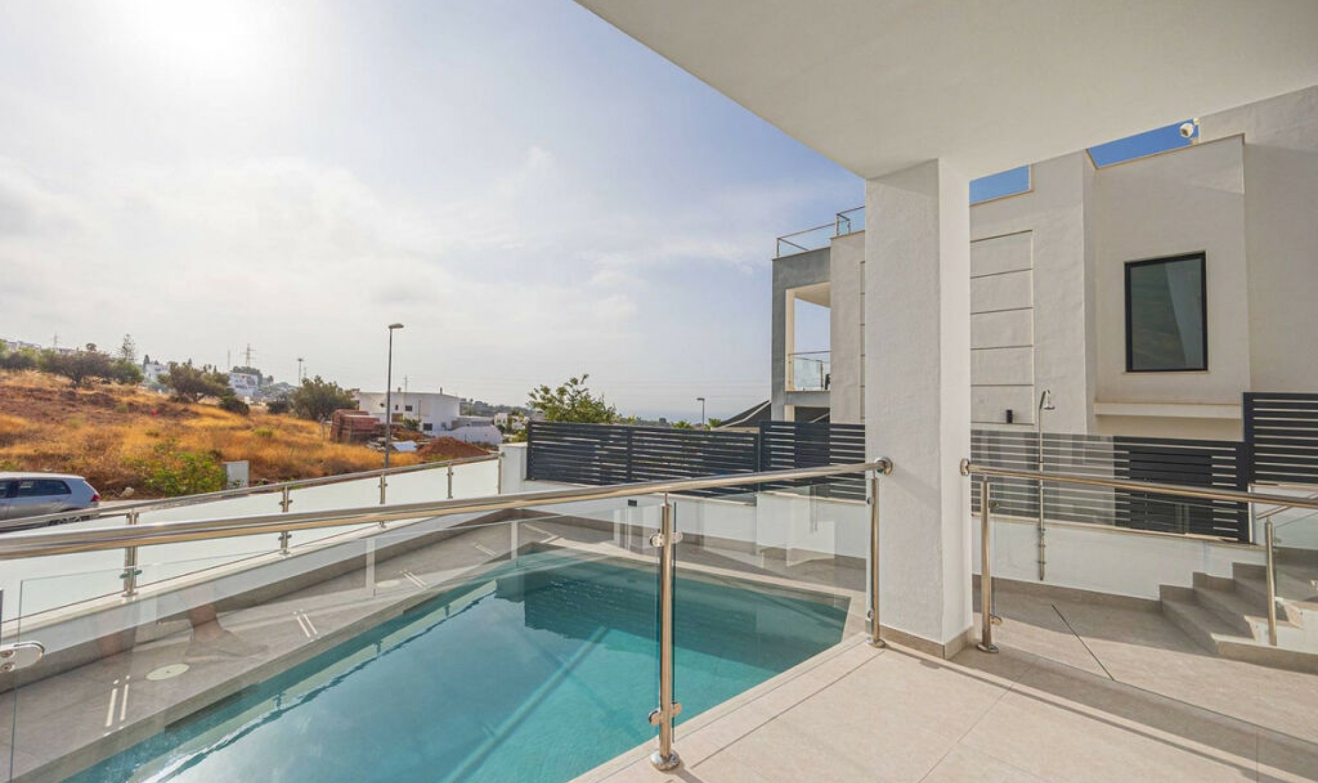 Resale - House -
Nerja