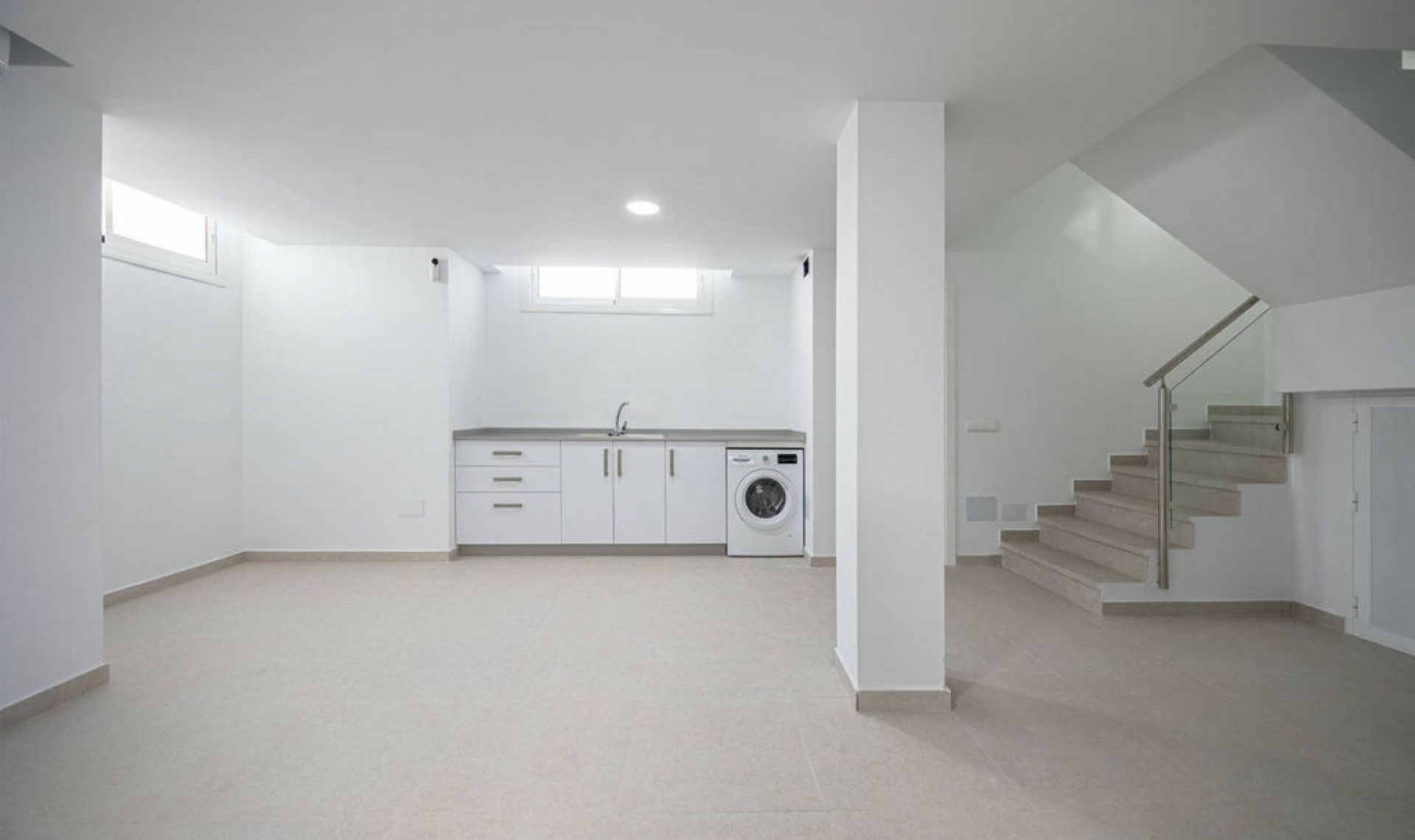 Resale - House -
Nerja