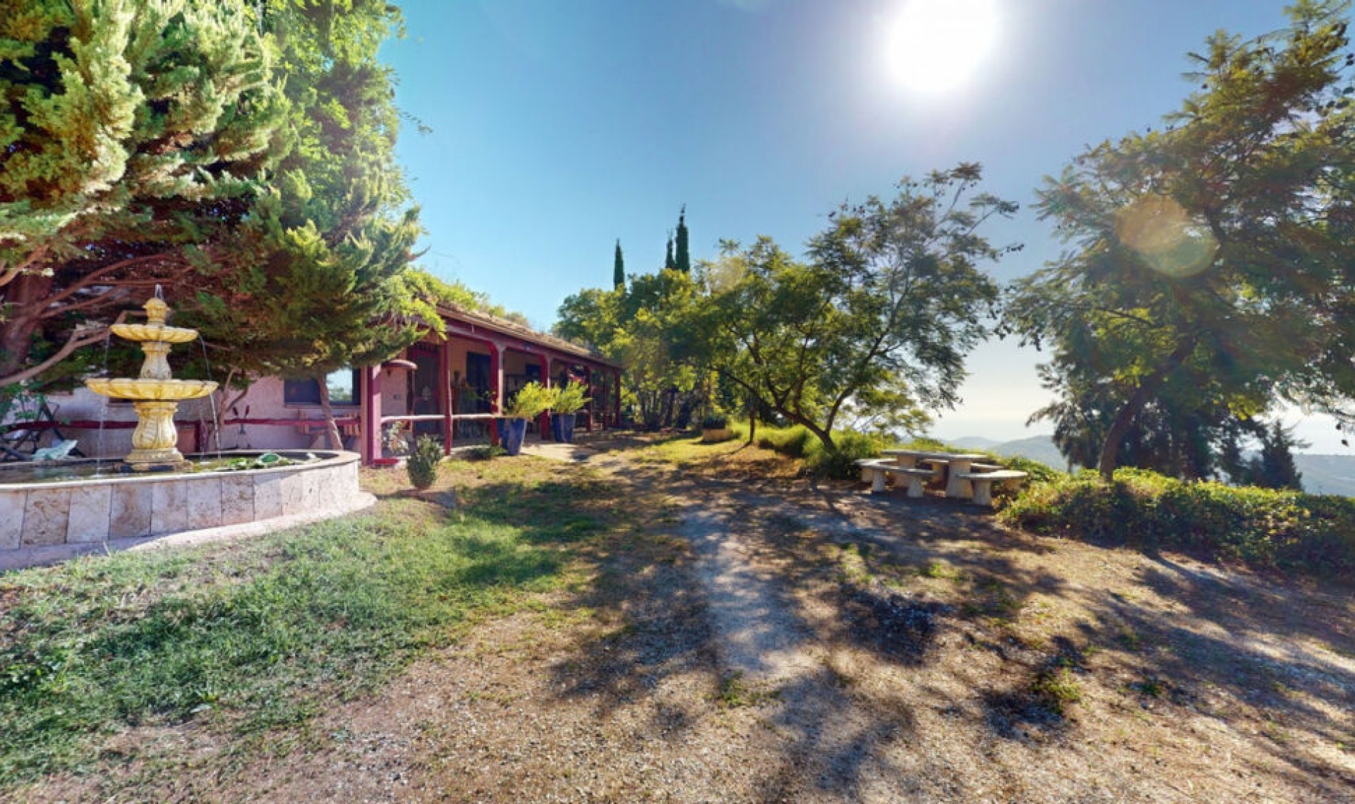 Resale - House -
Nerja