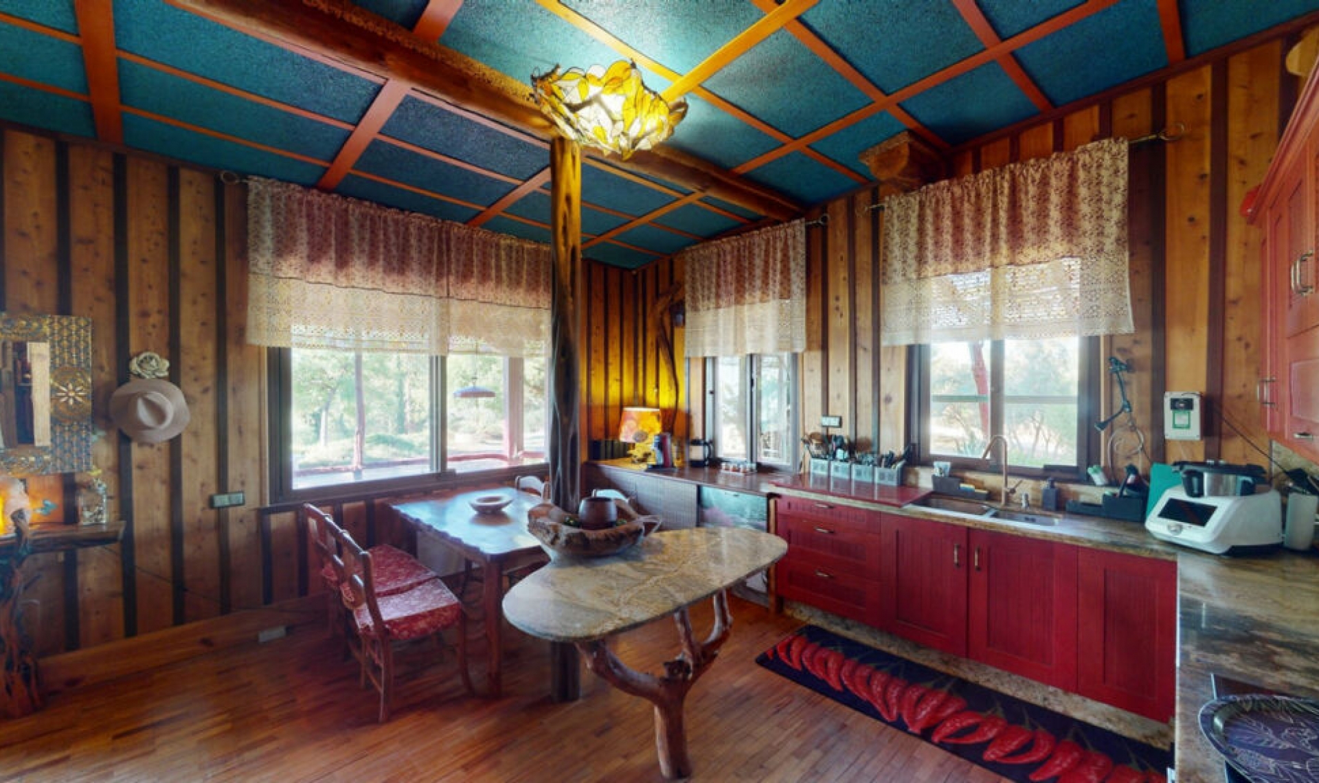 Resale - House -
Nerja