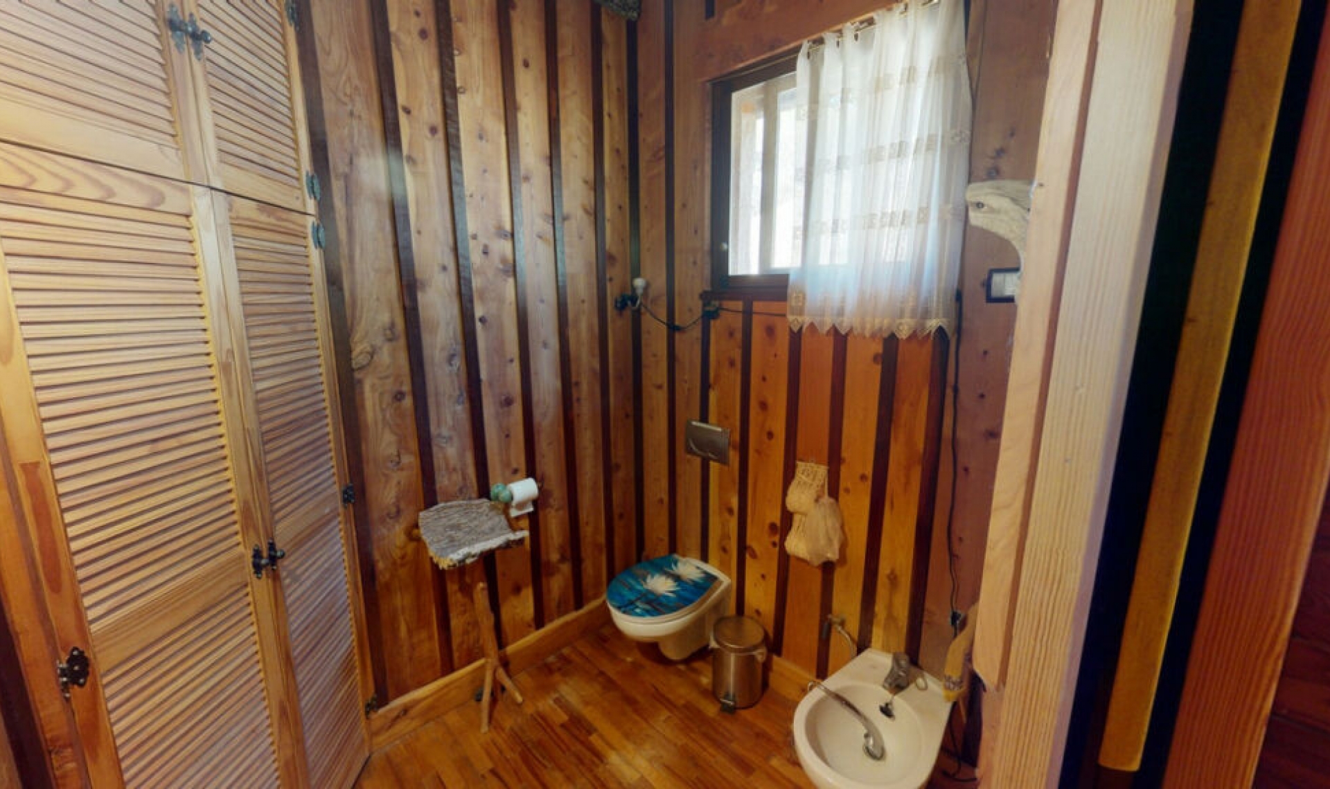 Resale - House -
Nerja