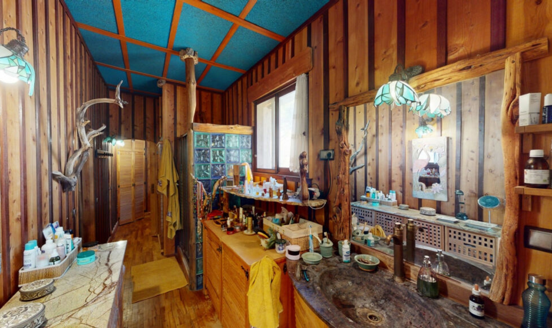 Resale - House -
Nerja