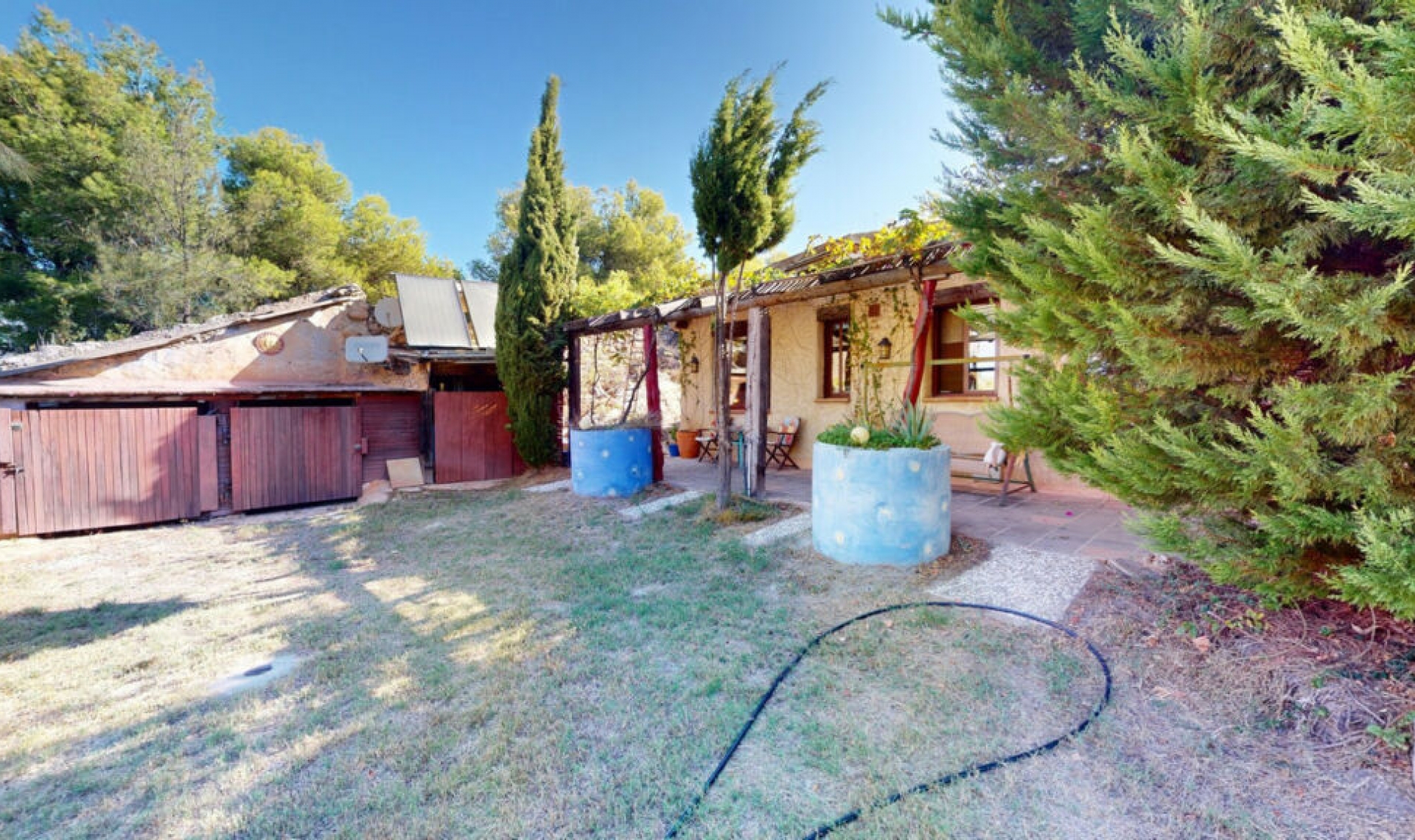 Resale - House -
Nerja