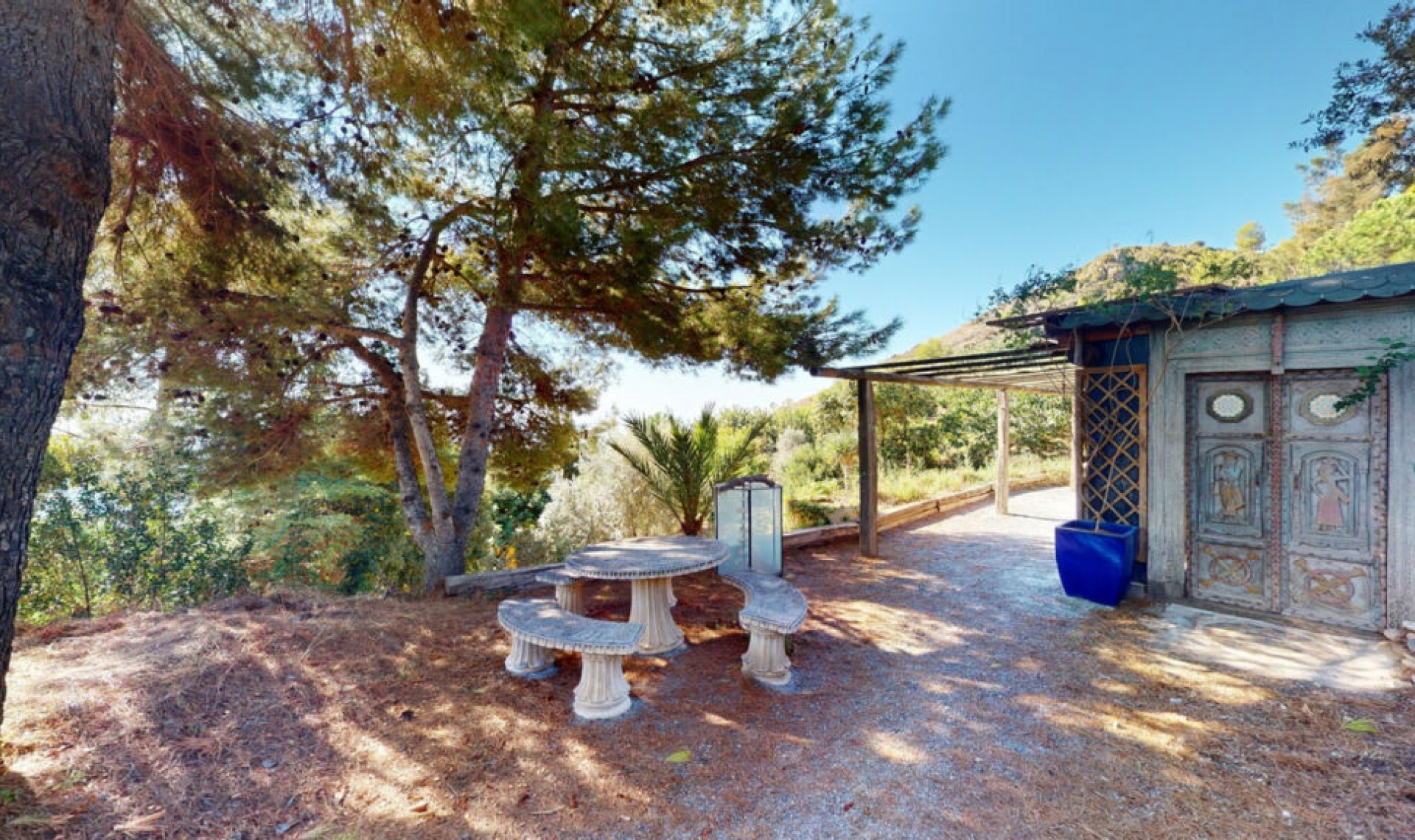 Resale - House -
Nerja