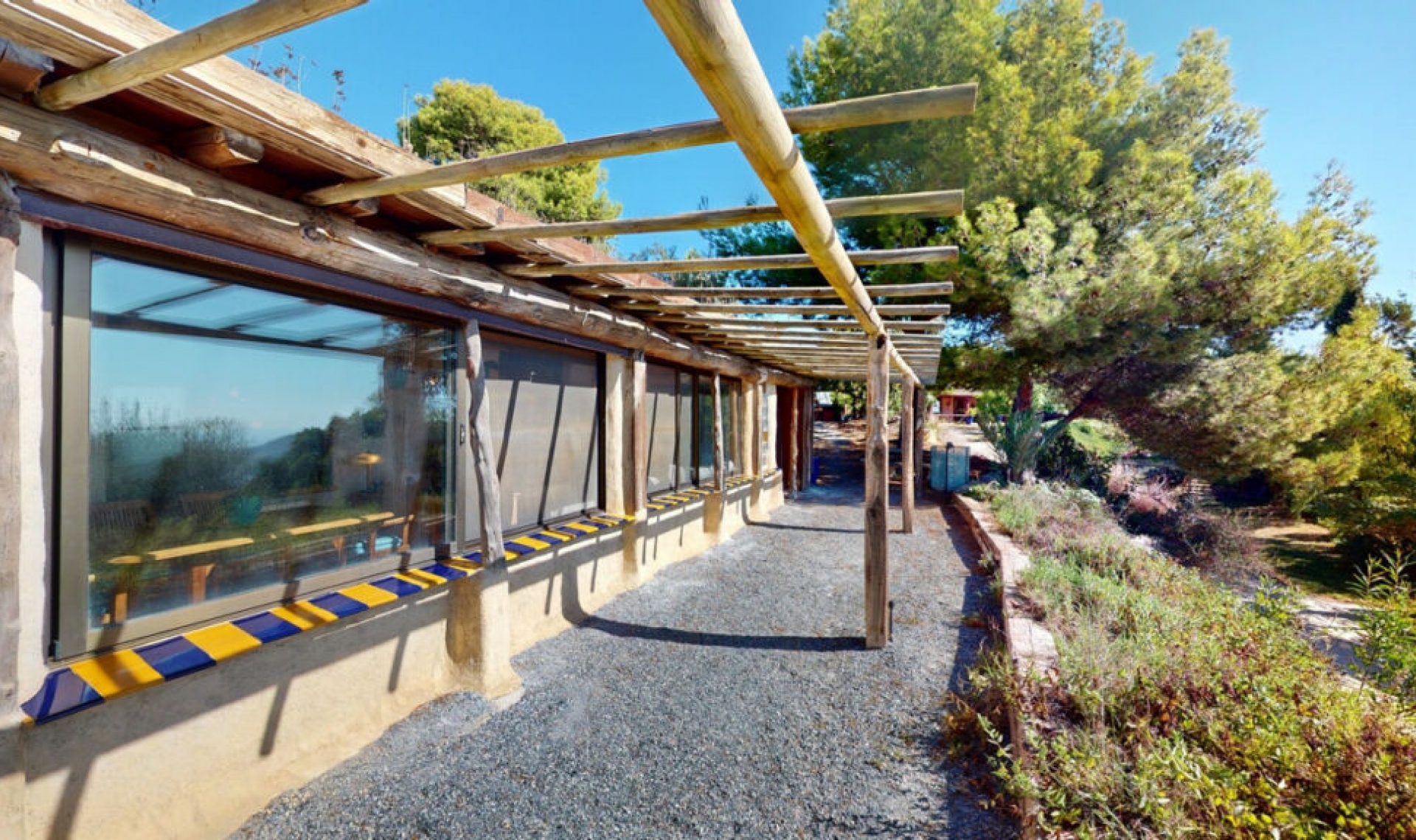 Resale - House -
Nerja