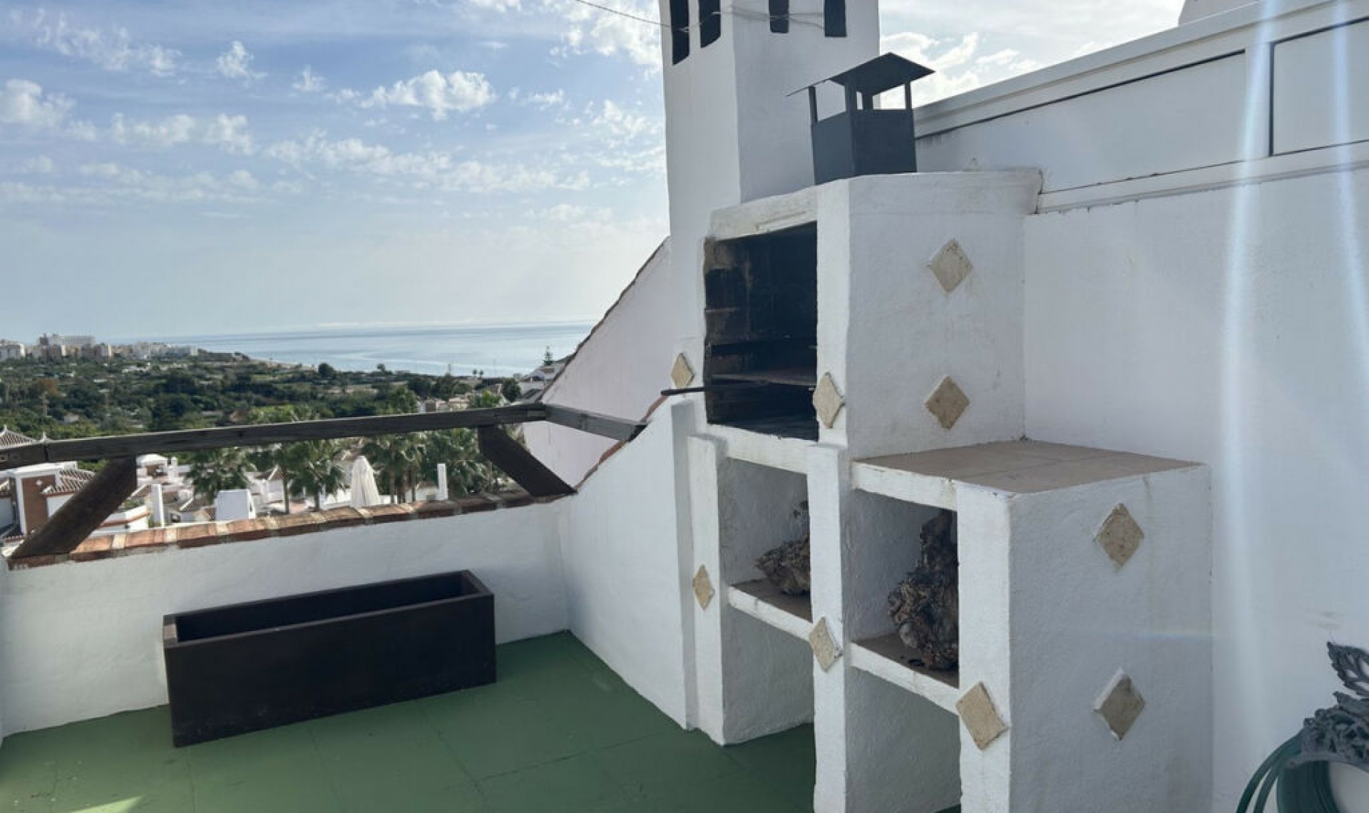 Resale - House -
Nerja