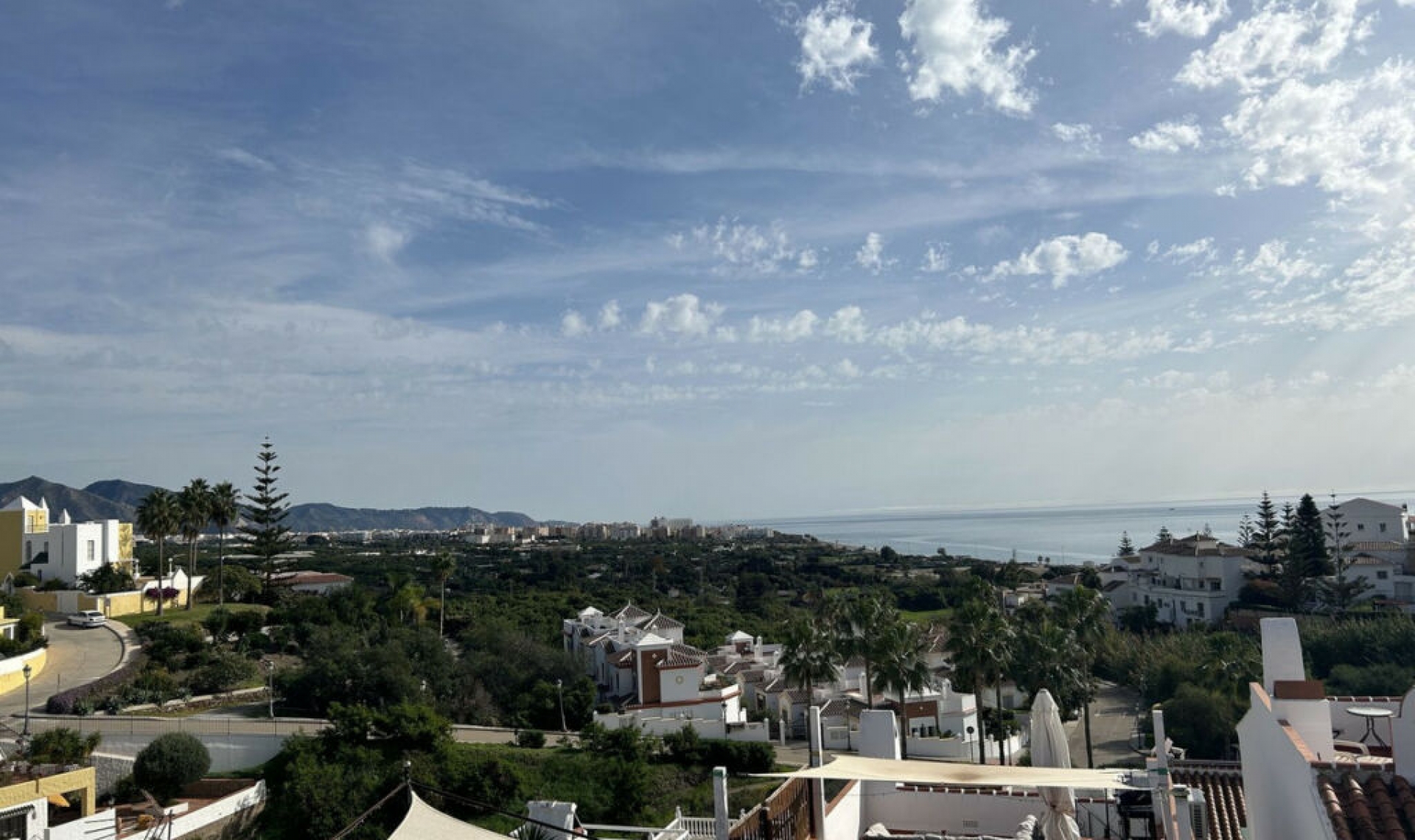 Resale - House -
Nerja