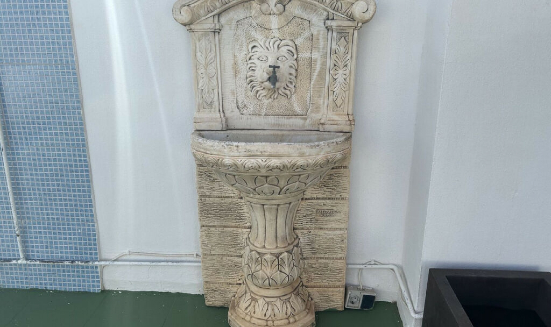 Resale - House -
Nerja