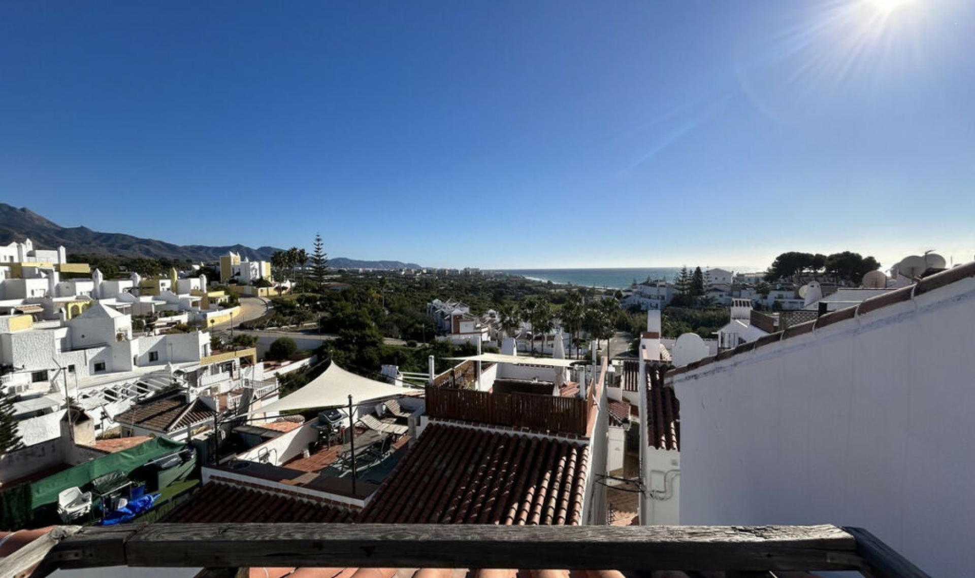 Resale - House -
Nerja