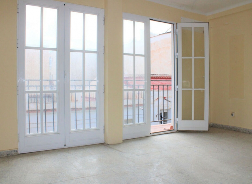 Resale - House -
Nerja