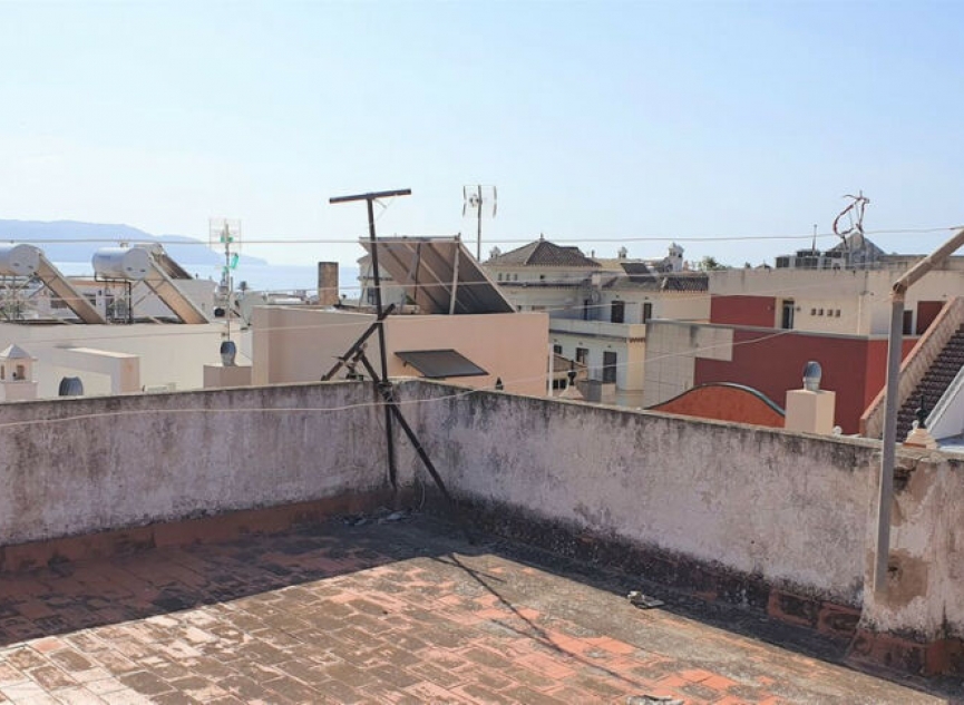 Resale - House -
Nerja