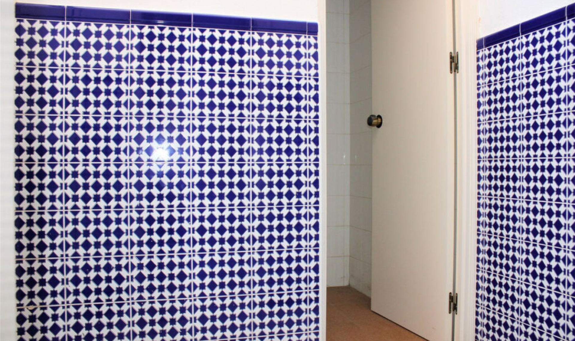 Resale - House -
Nerja