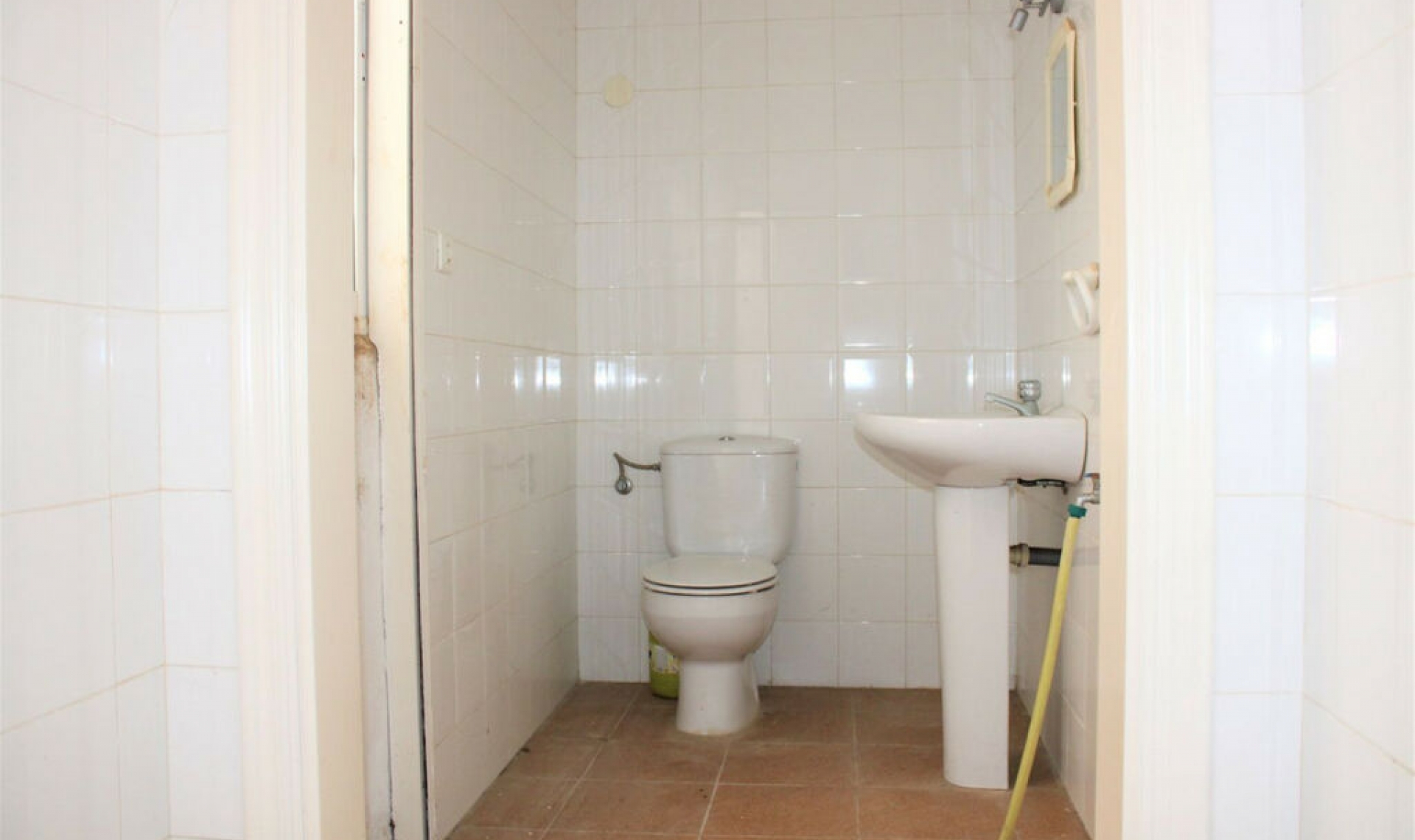 Resale - House -
Nerja